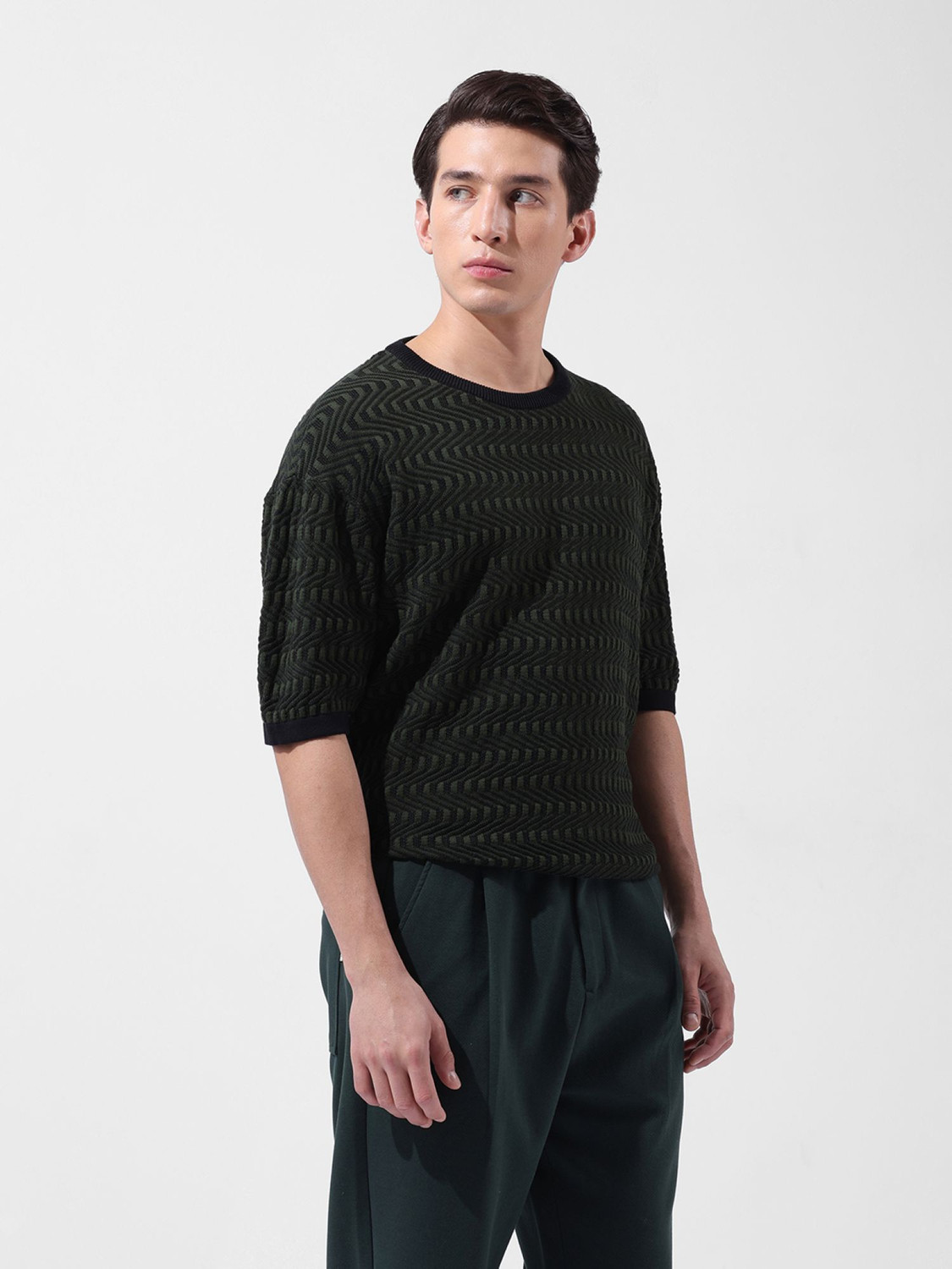 Image of The Indian Garage Co. Solid Men Round Neck Green T-Shirt
