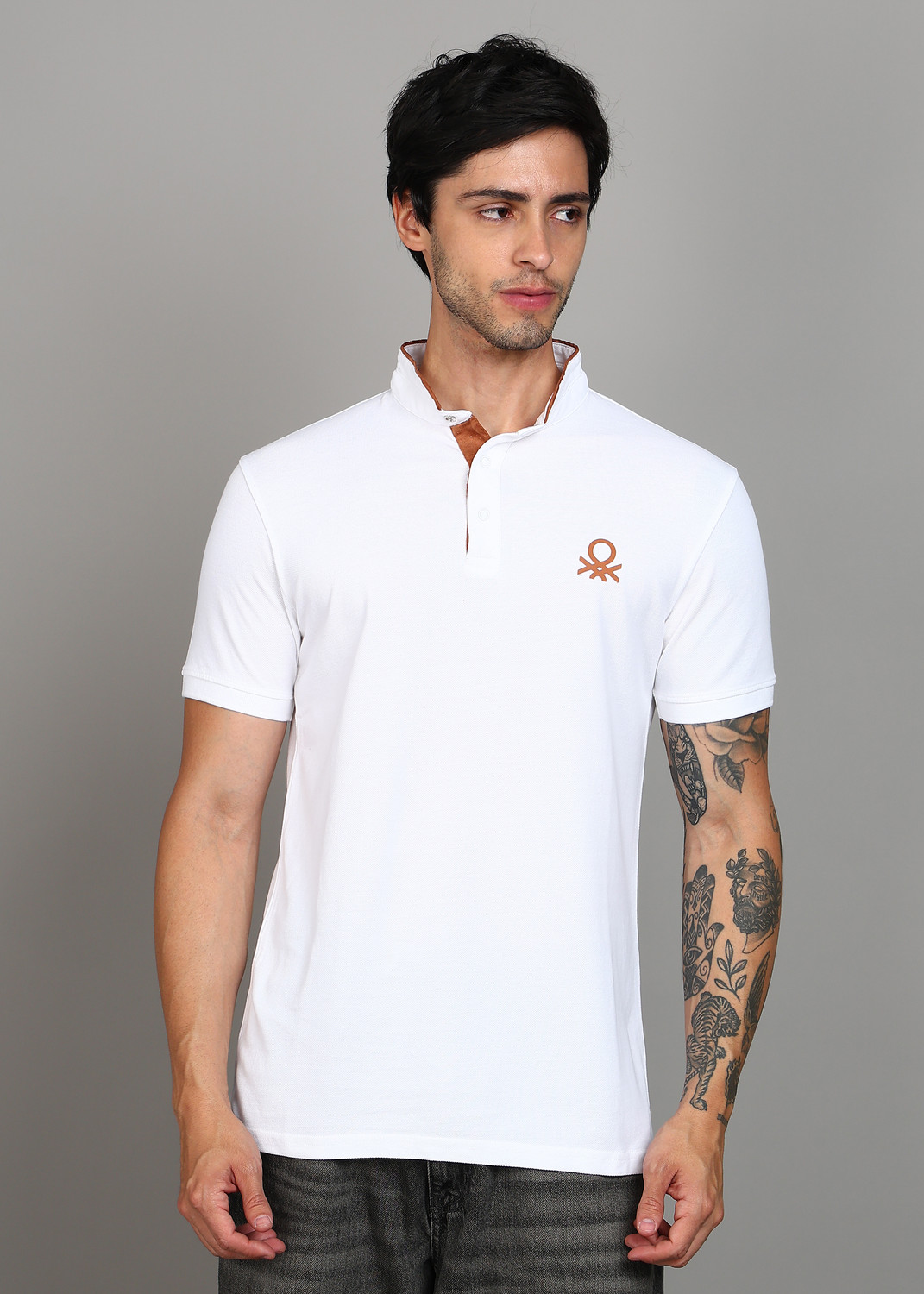 Image of United Colors of Benetton Men Solid Mandarin Collar Pure Cotton White T-Shirt