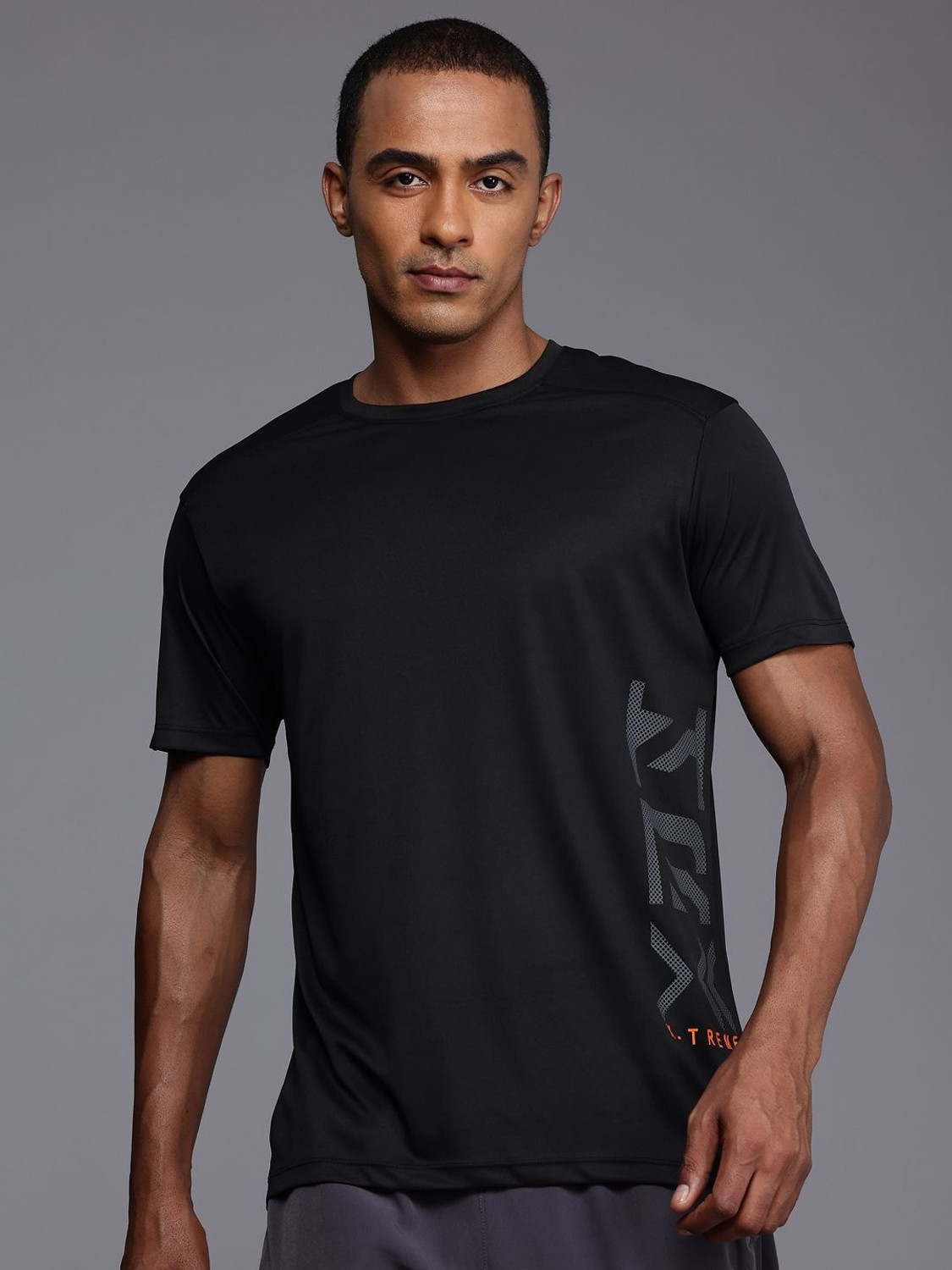 Image of HRX by Hrithik Roshan Printed Men Round Neck Black T-Shirt