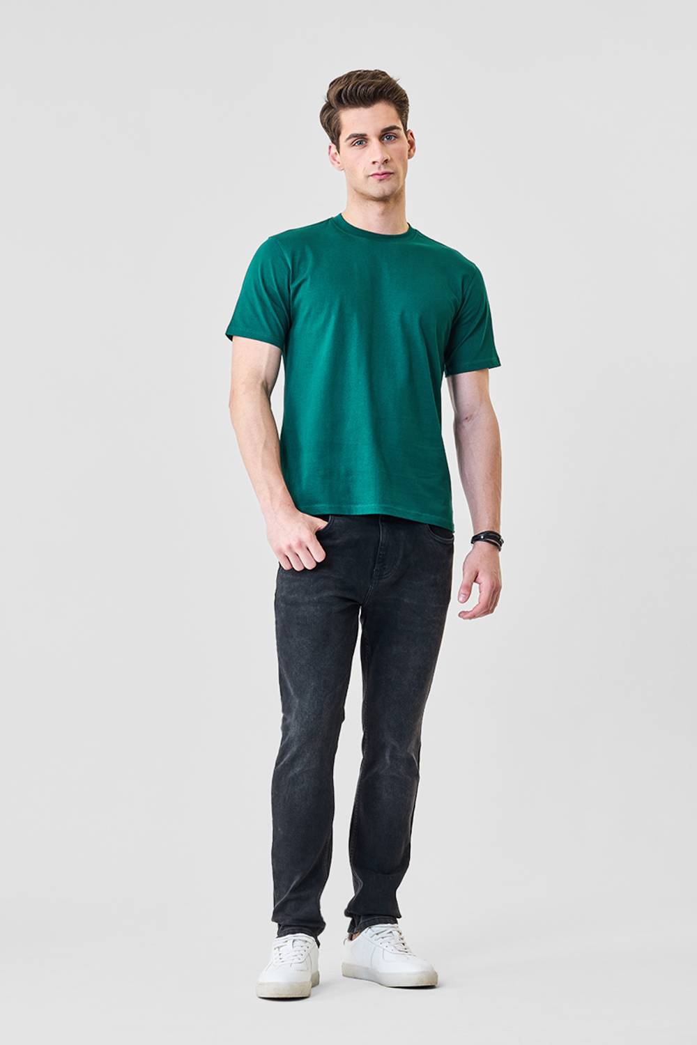 Snitch Men Solid Crew Neck Pure Cotton Dark Green T-Shirt