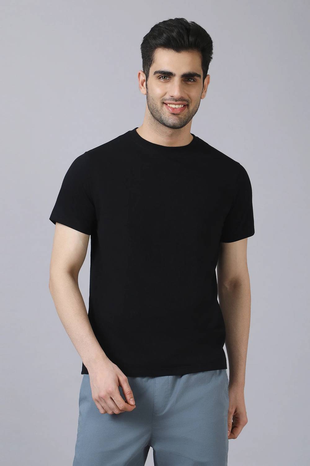 BELANO Solid Men Round Neck Black T-Shirt