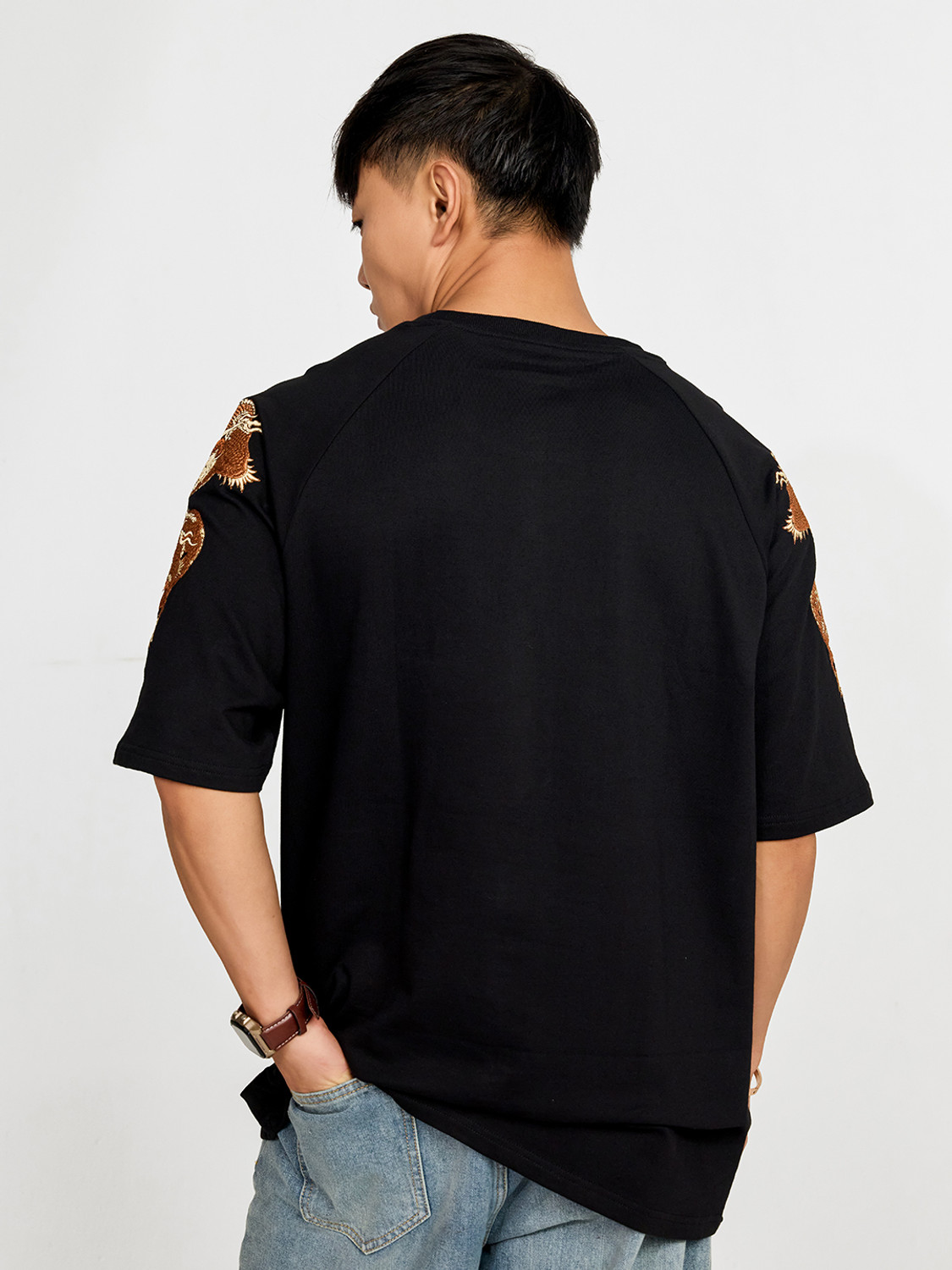 Image of MyDesignation Embroidered Men Crew Neck Black T-Shirt
