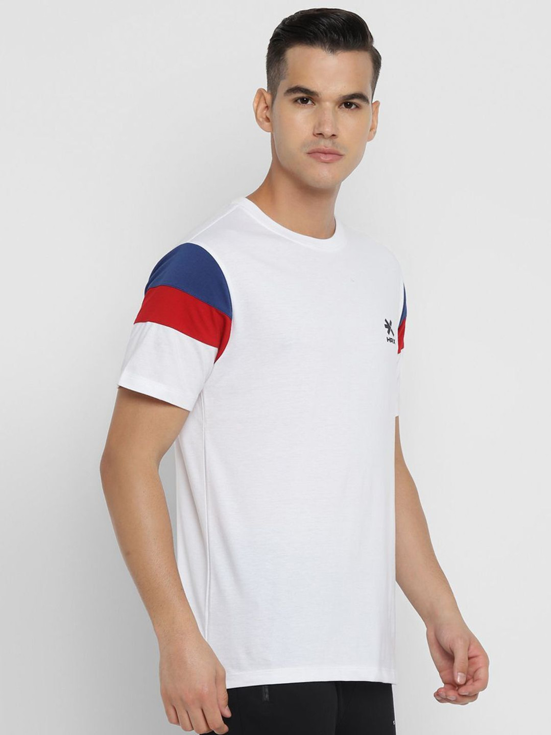 Image of HRX by Hrithik Roshan Solid Men Round Neck White T-Shirt