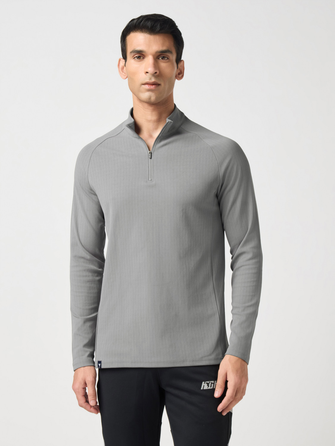 Image of TECHNOSPORT Solid Men Zip Neck Grey T-Shirt