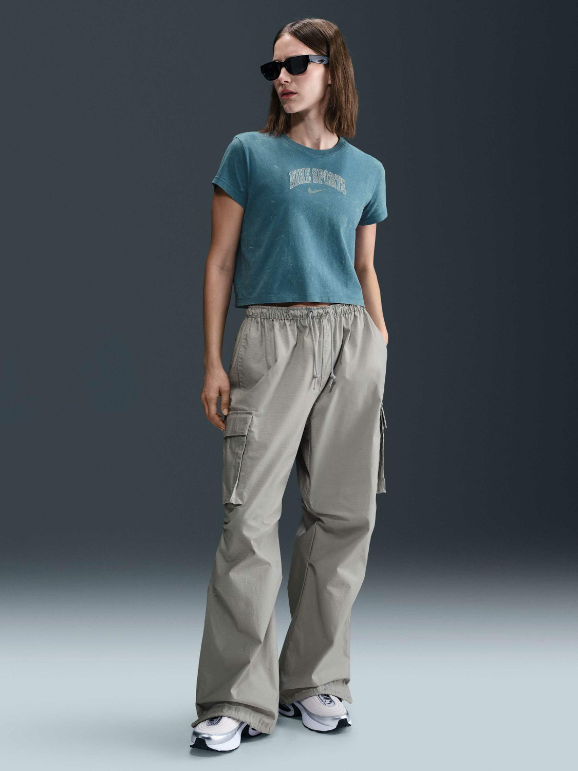 Image of NIKE Solid Women Crew Neck Blue T-Shirt