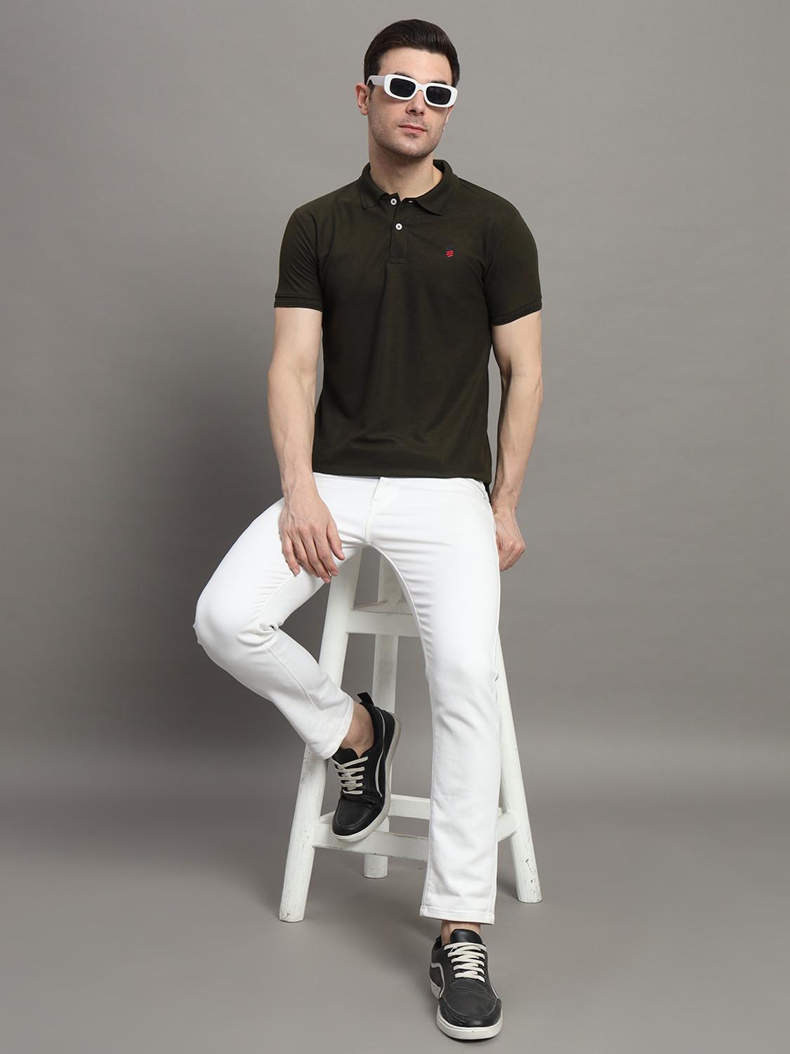 Image of RARHANPREMIUM Solid Men Polo Neck Dark Green T-Shirt