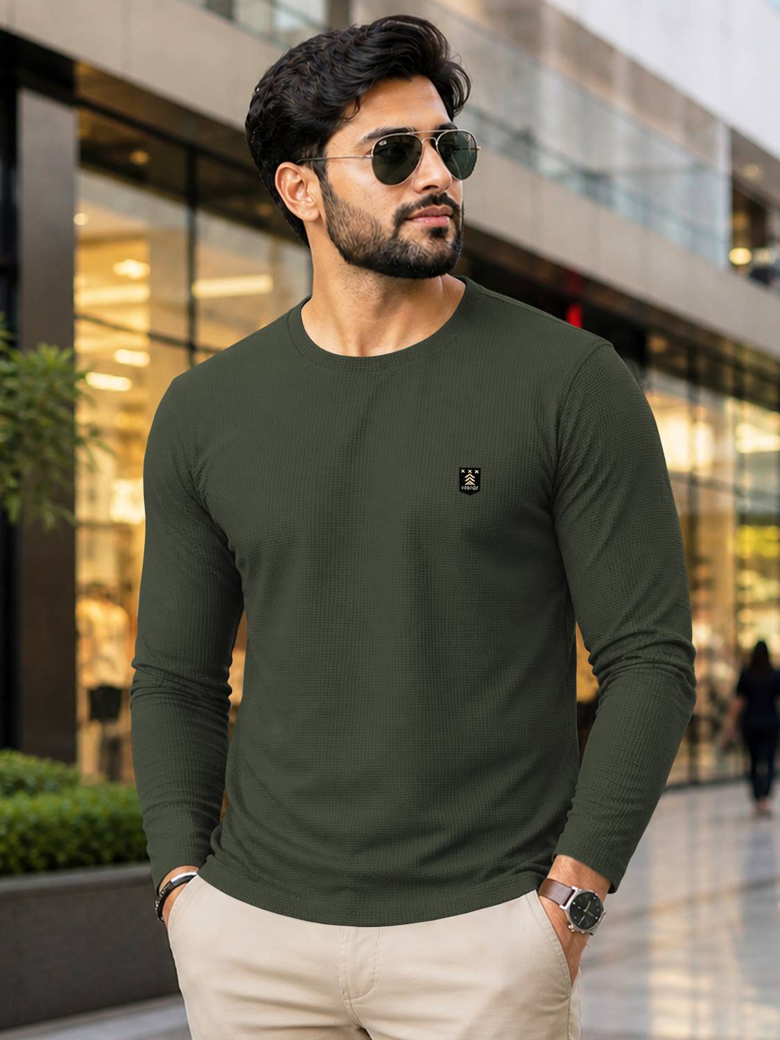 VeBNoR Men Solid Round Neck Polyester Green T-Shirt