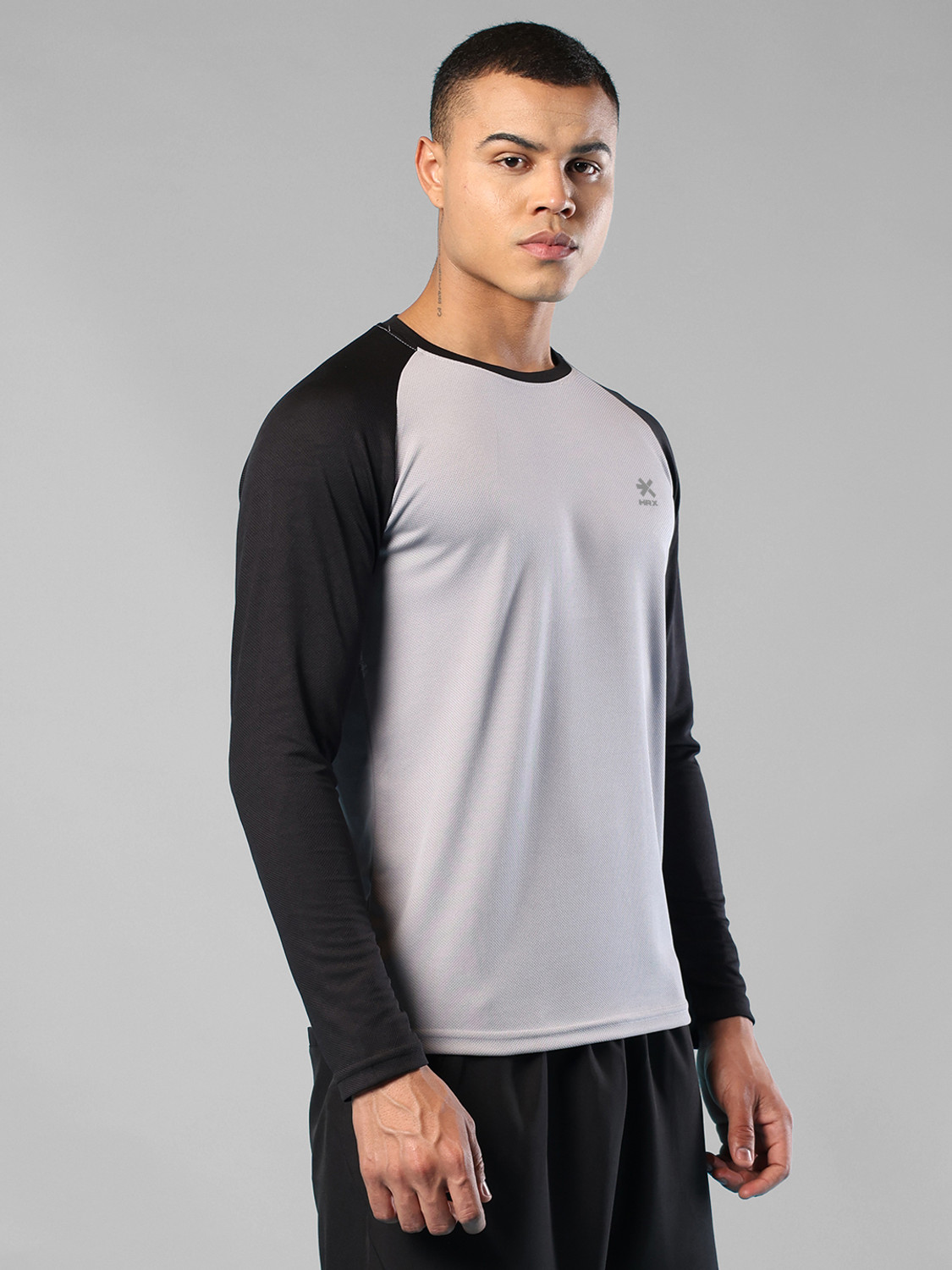 Image of HRX by Hrithik Roshan Printed Men Round Neck Black, White T-Shirt