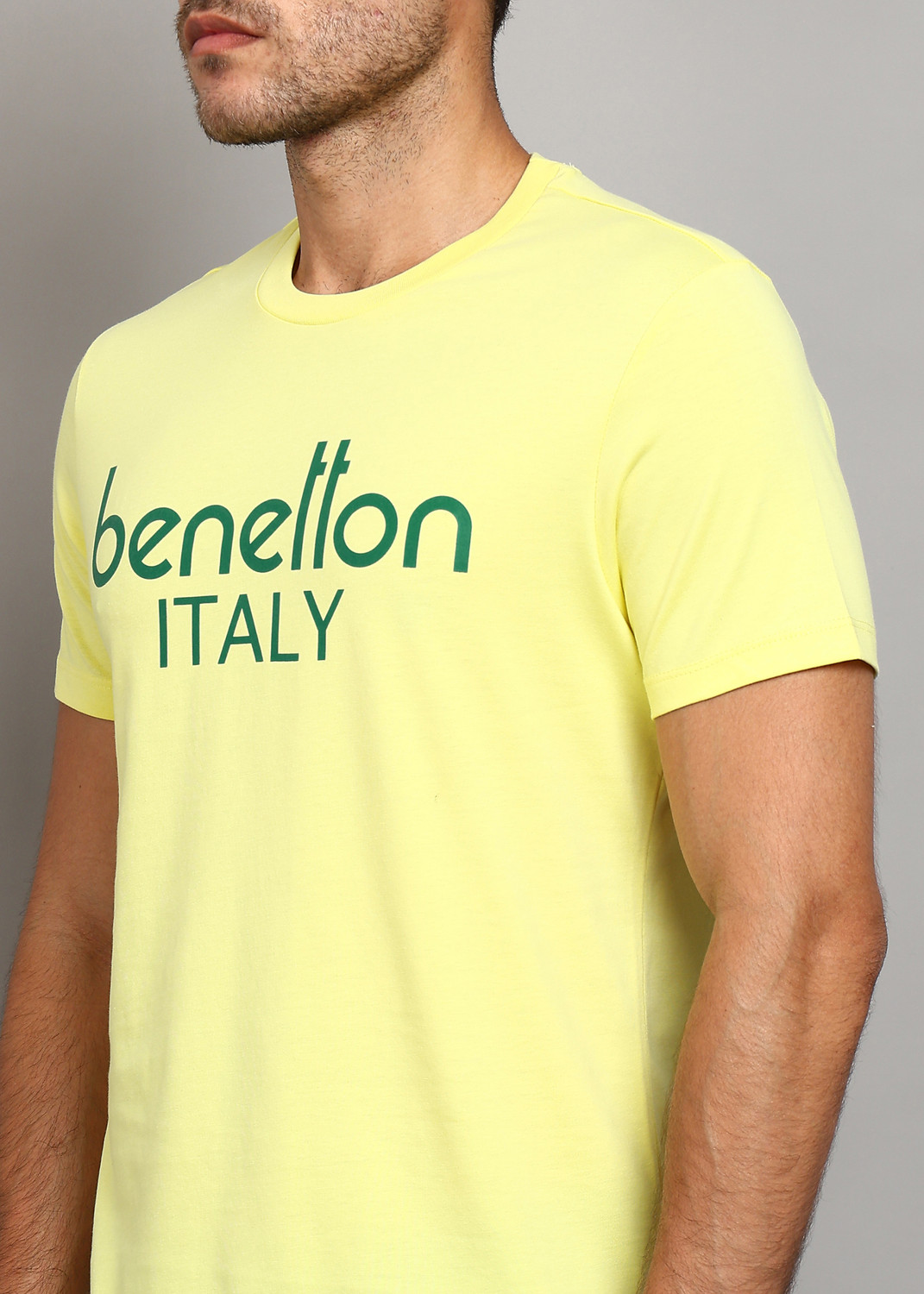 Image of United Colors of Benetton Printed Men Round Neck Yellow T-Shirt