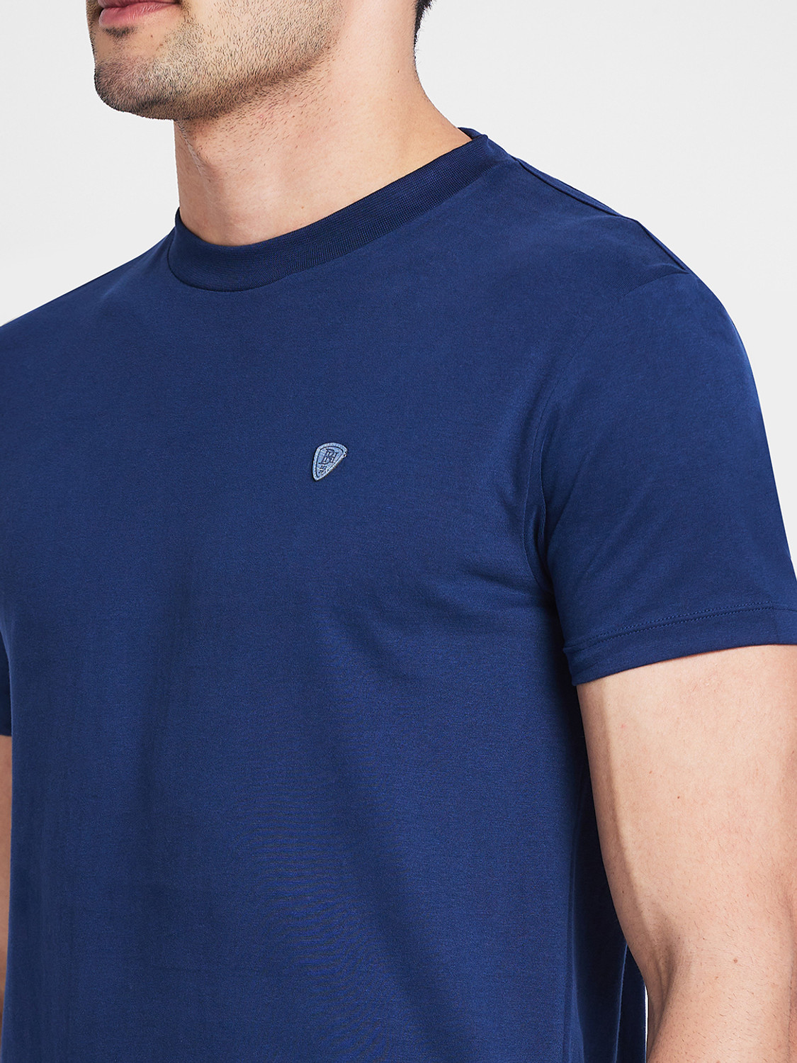 Image of BEING HUMAN Solid Men Round Neck Dark Blue T-Shirt