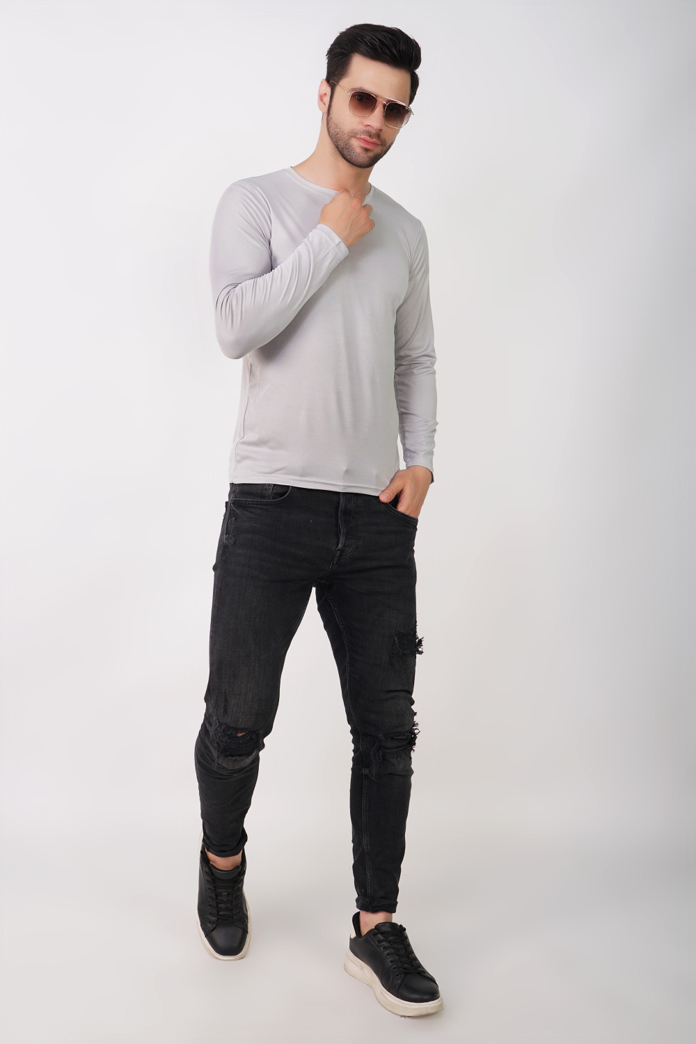 Image of KASPY Solid Men Round Neck Grey T-Shirt