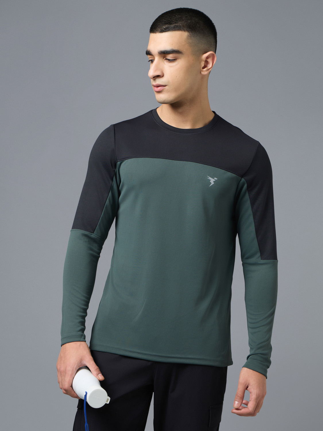 Image of TECHNOSPORT Colorblock Men Round Neck Green T-Shirt