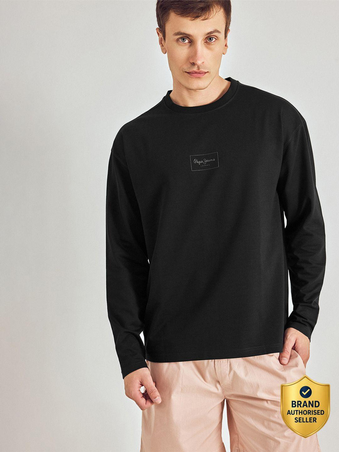 Image of Pepe Jeans Solid Men Round Neck Black T-Shirt