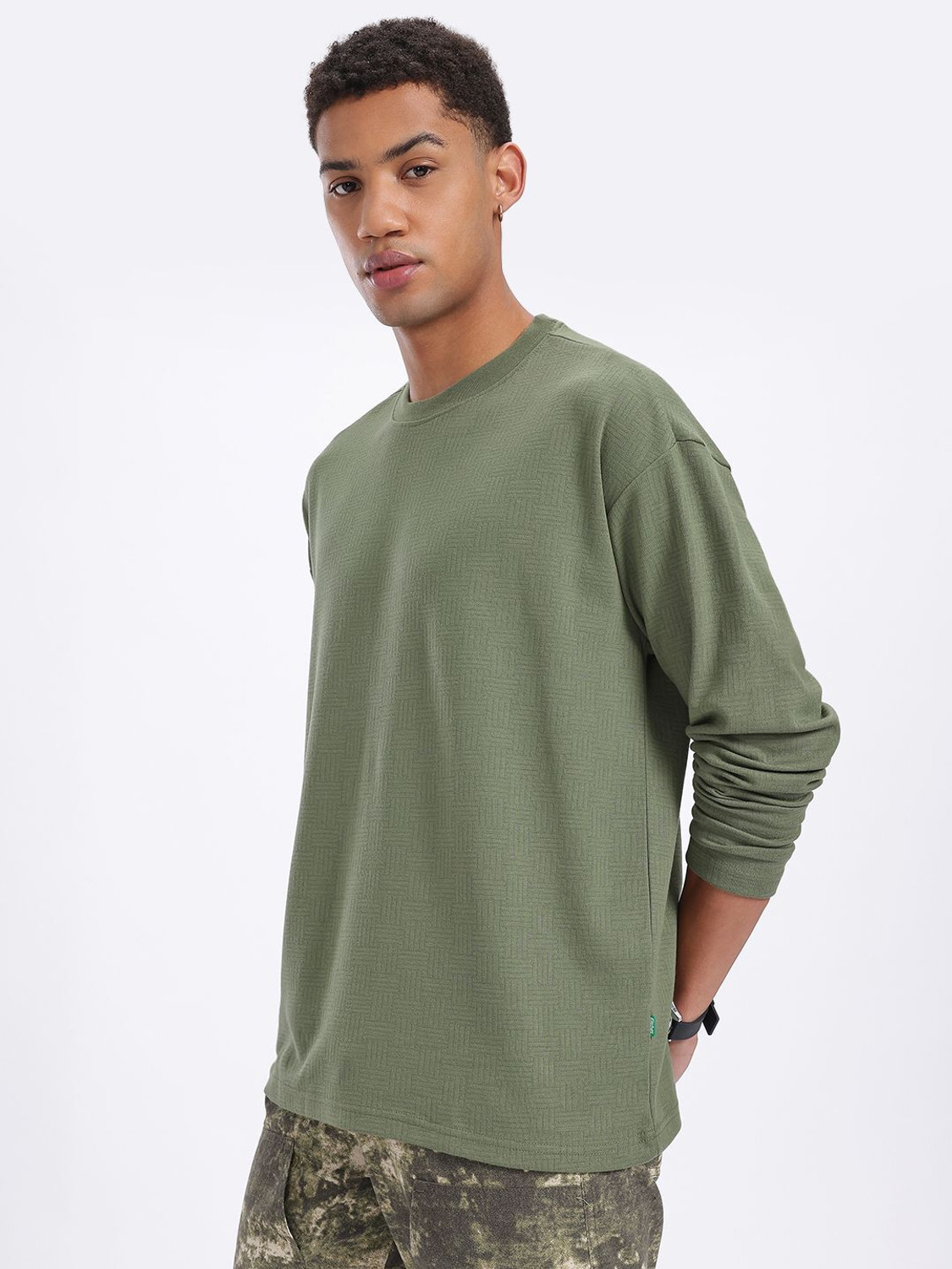 Image of Glitchez Solid Men Round Neck Green T-Shirt