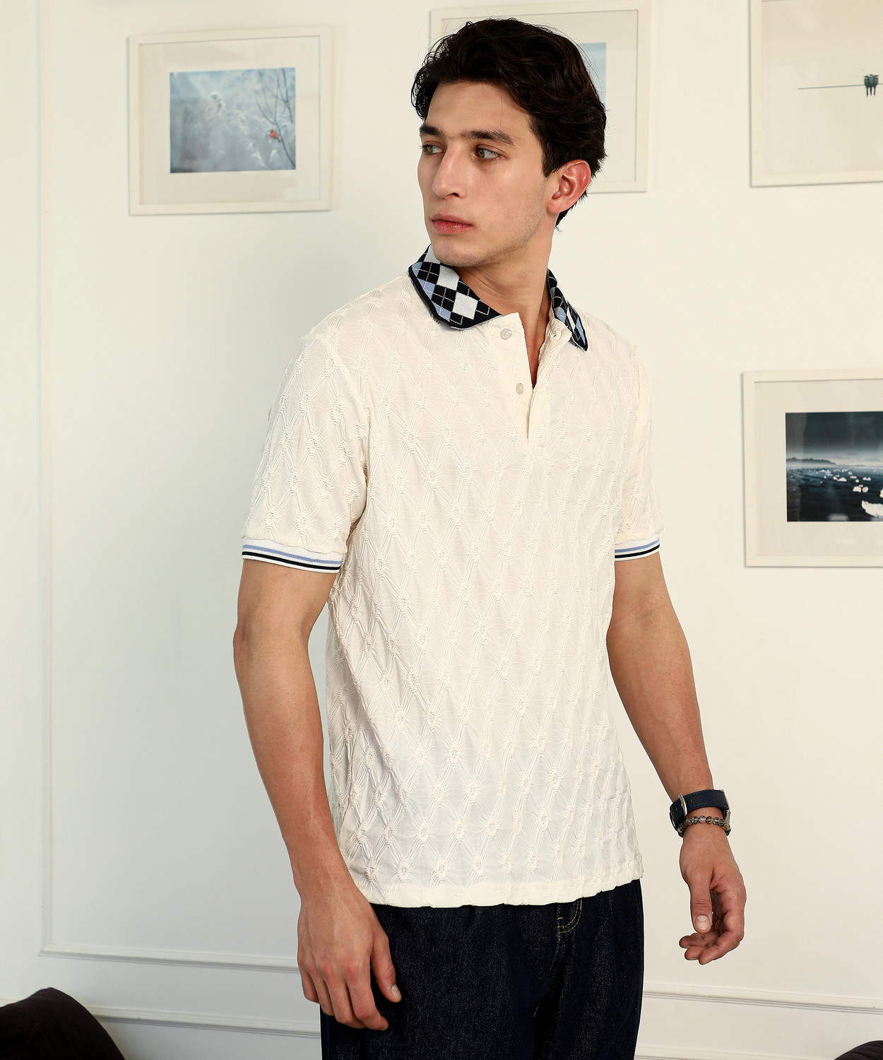 Image of CAMPUS SUTRA Colorblock Men Polo Neck White T-Shirt