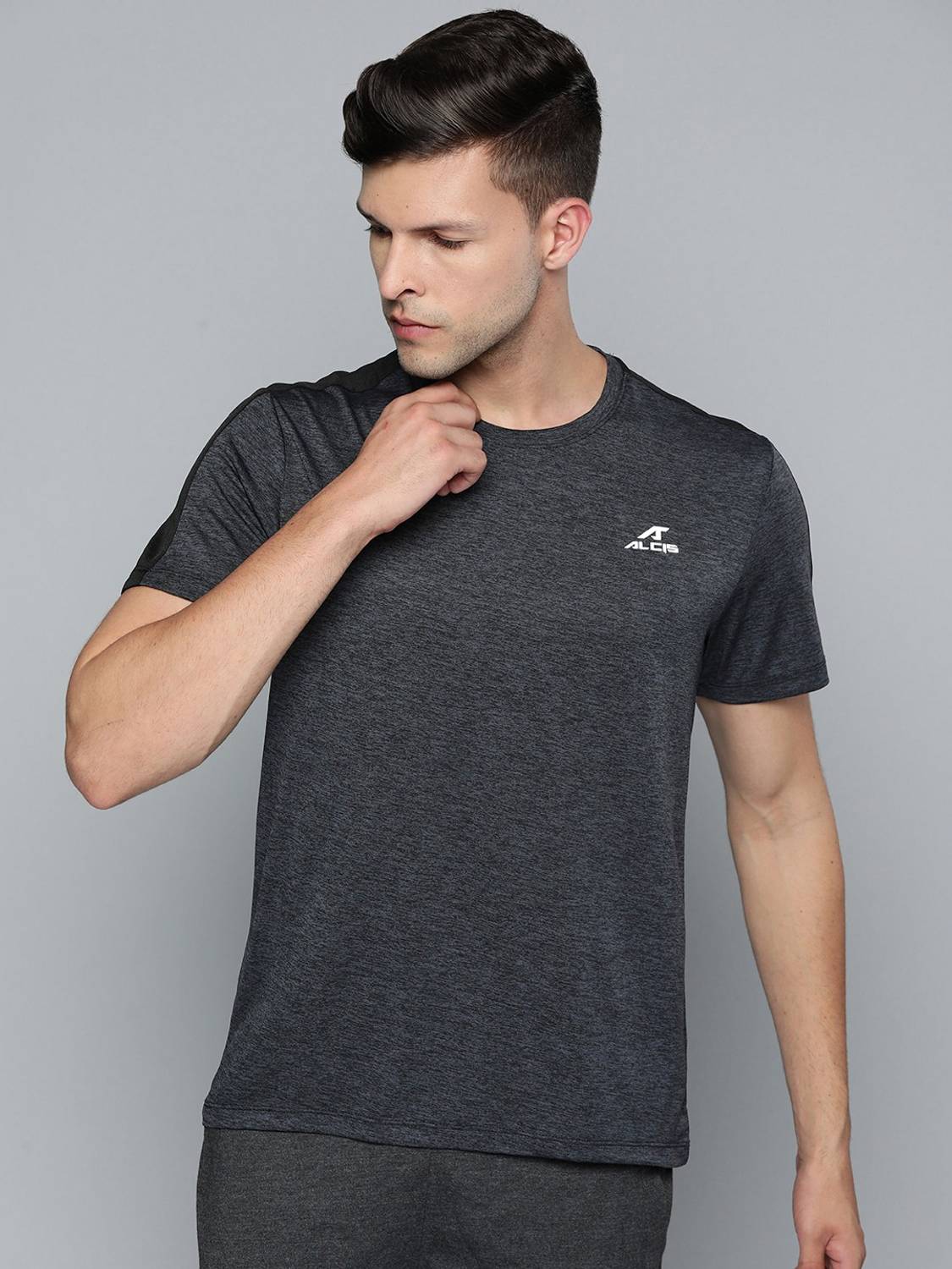 ALCIS Solid Men Round Neck Black T-Shirt