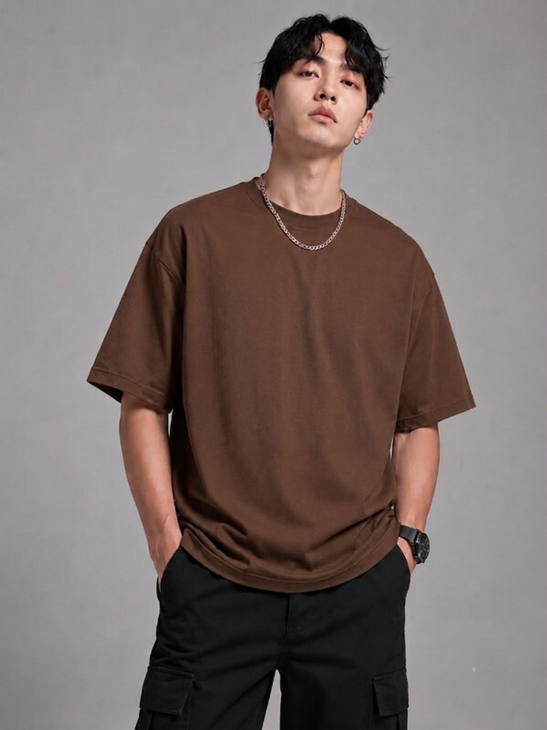 Image of Garynoy Solid Men Round Neck Brown T-Shirt