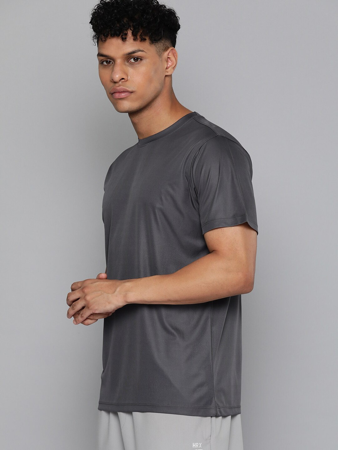 Image of HRX by Hrithik Roshan Solid Men Round Neck Grey T-Shirt