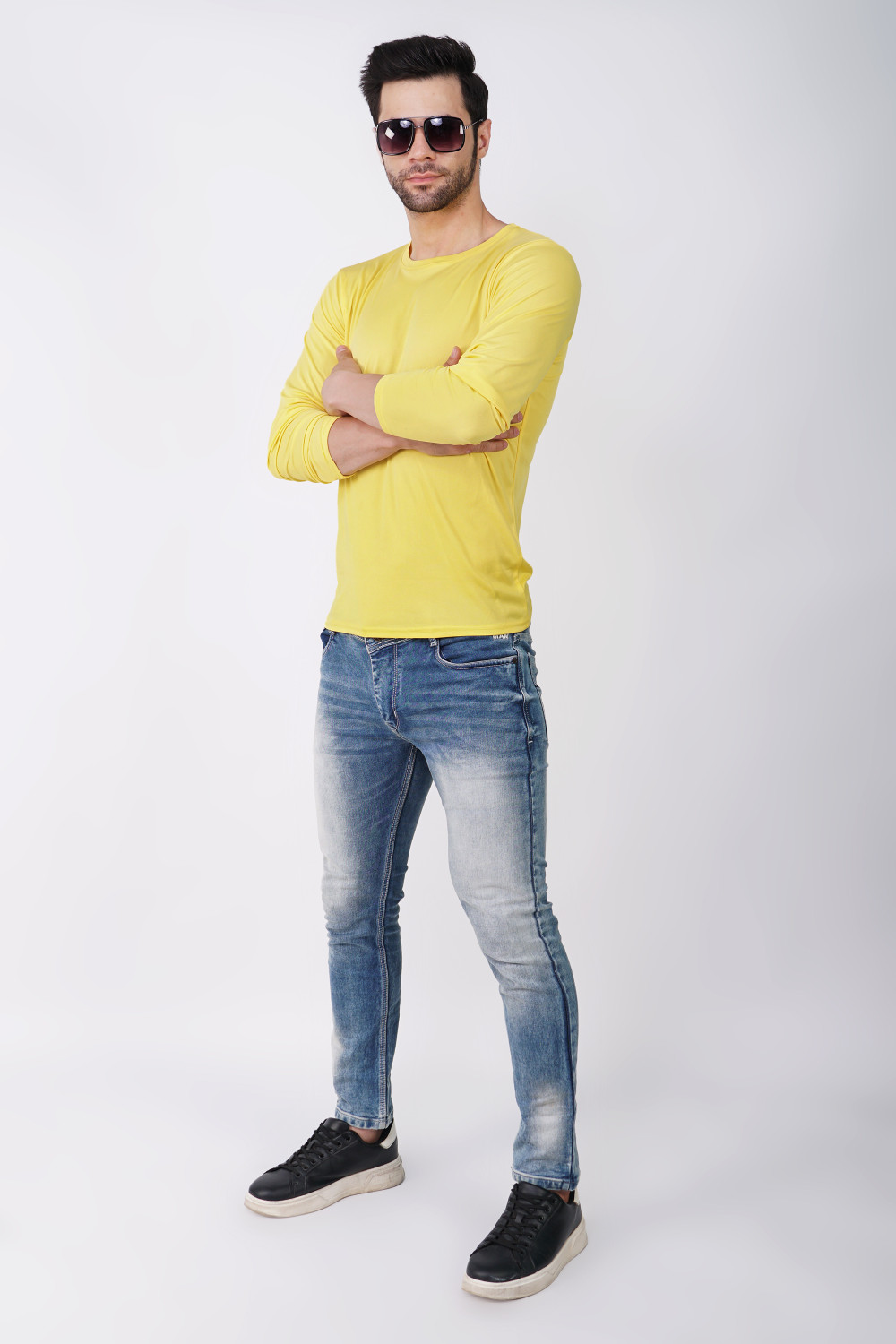 Image of KASPY Solid Men Round Neck Yellow T-Shirt