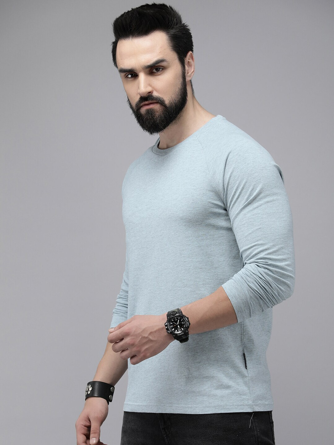 Image of Roadster Solid Men Round Neck Grey T-Shirt