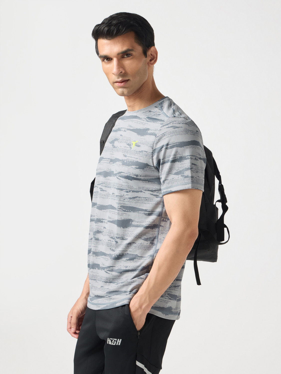 Image of TECHNOSPORT Striped Men Round Neck Blue T-Shirt