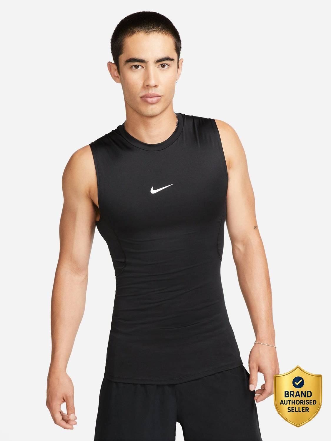 NIKE Men Black Round Neck T-Shirt - Image 1