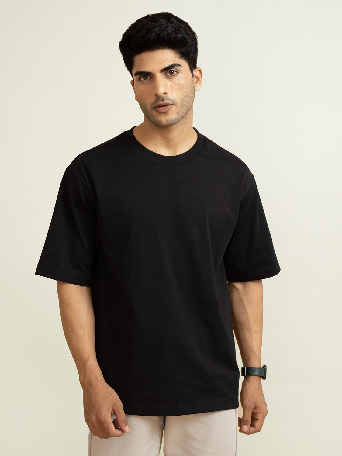 Image of Damensch Solid Men Round Neck Black T-Shirt