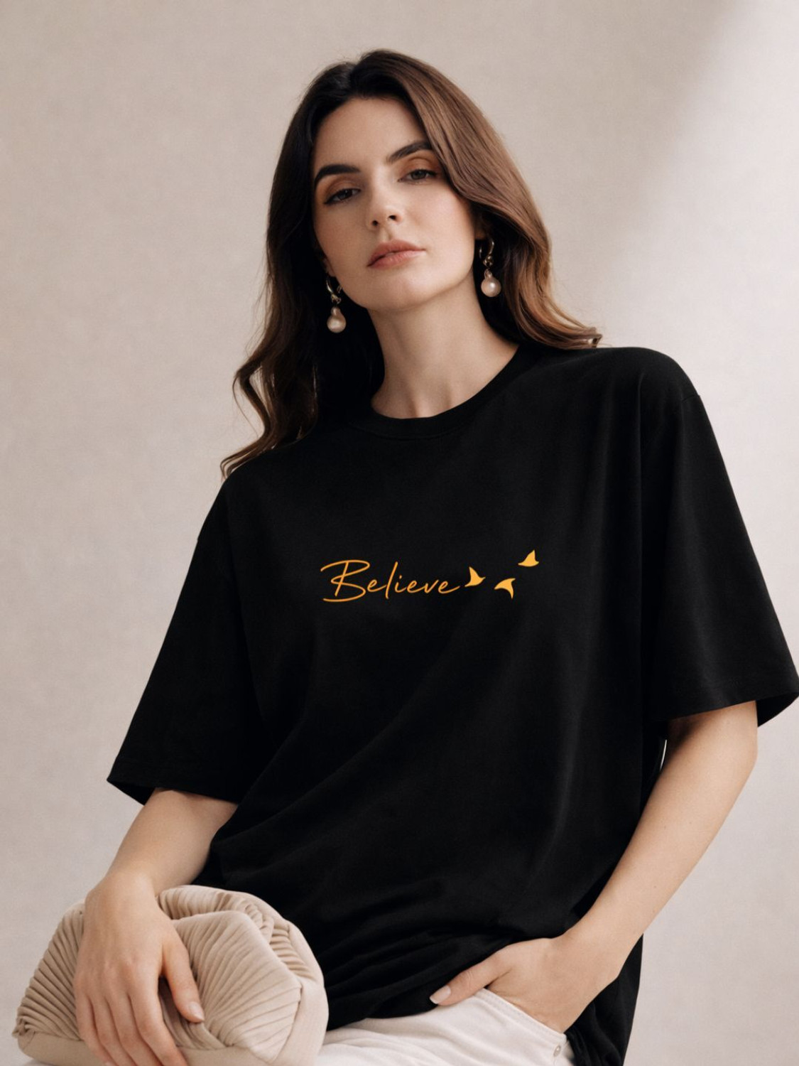 Image of SLENOR Graphic Print Women Round Neck Black T-Shirt