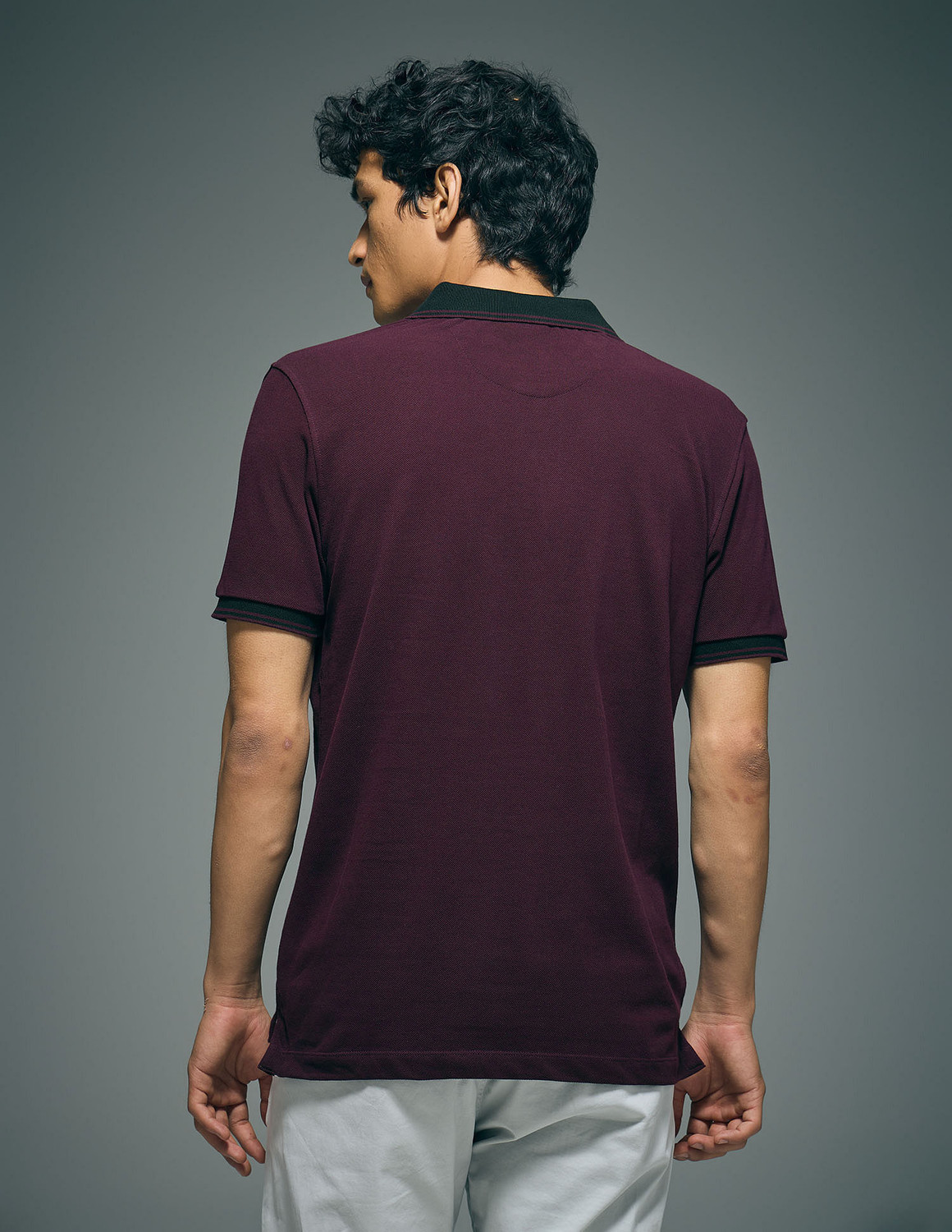 Image of FLYING MACHINE Solid Men Polo Neck Red T-Shirt