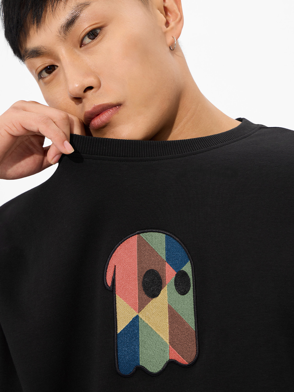 Image of The Souled Store Embroidered Men Round Neck Black T-Shirt