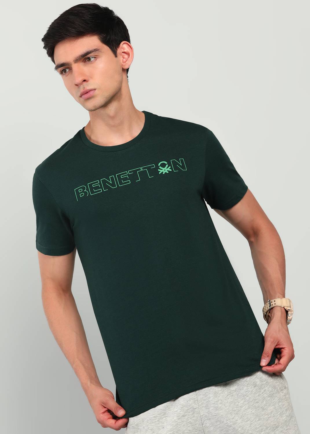 United Colors of Benetton Men Typography Round Neck Cotton Blend