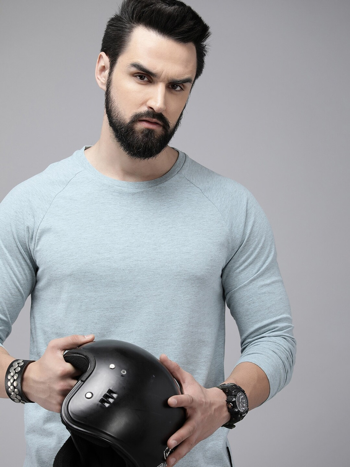 Image of Roadster Solid Men Round Neck Grey T-Shirt