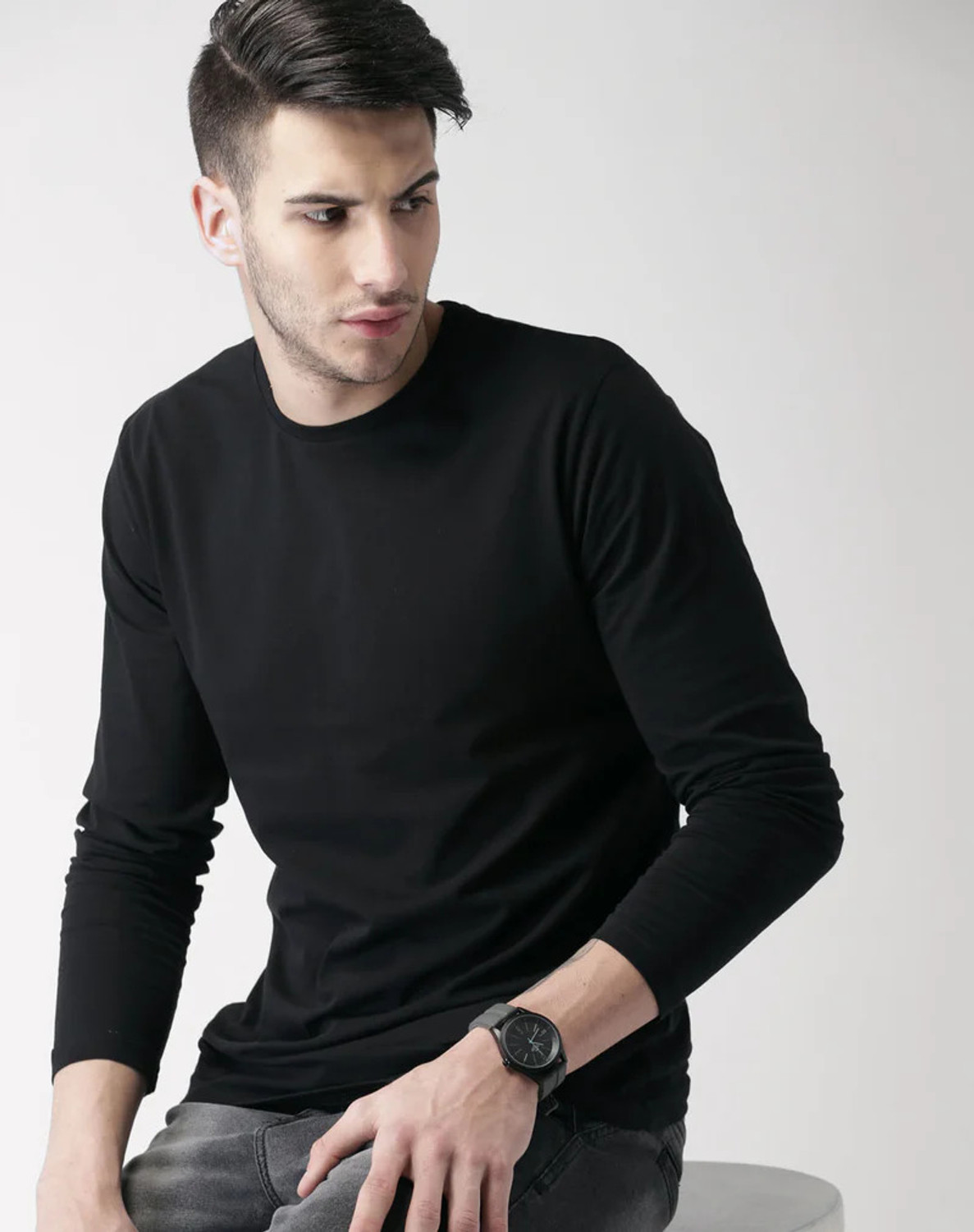 Image of BB GARMENT Solid Men Round Neck Black T-Shirt