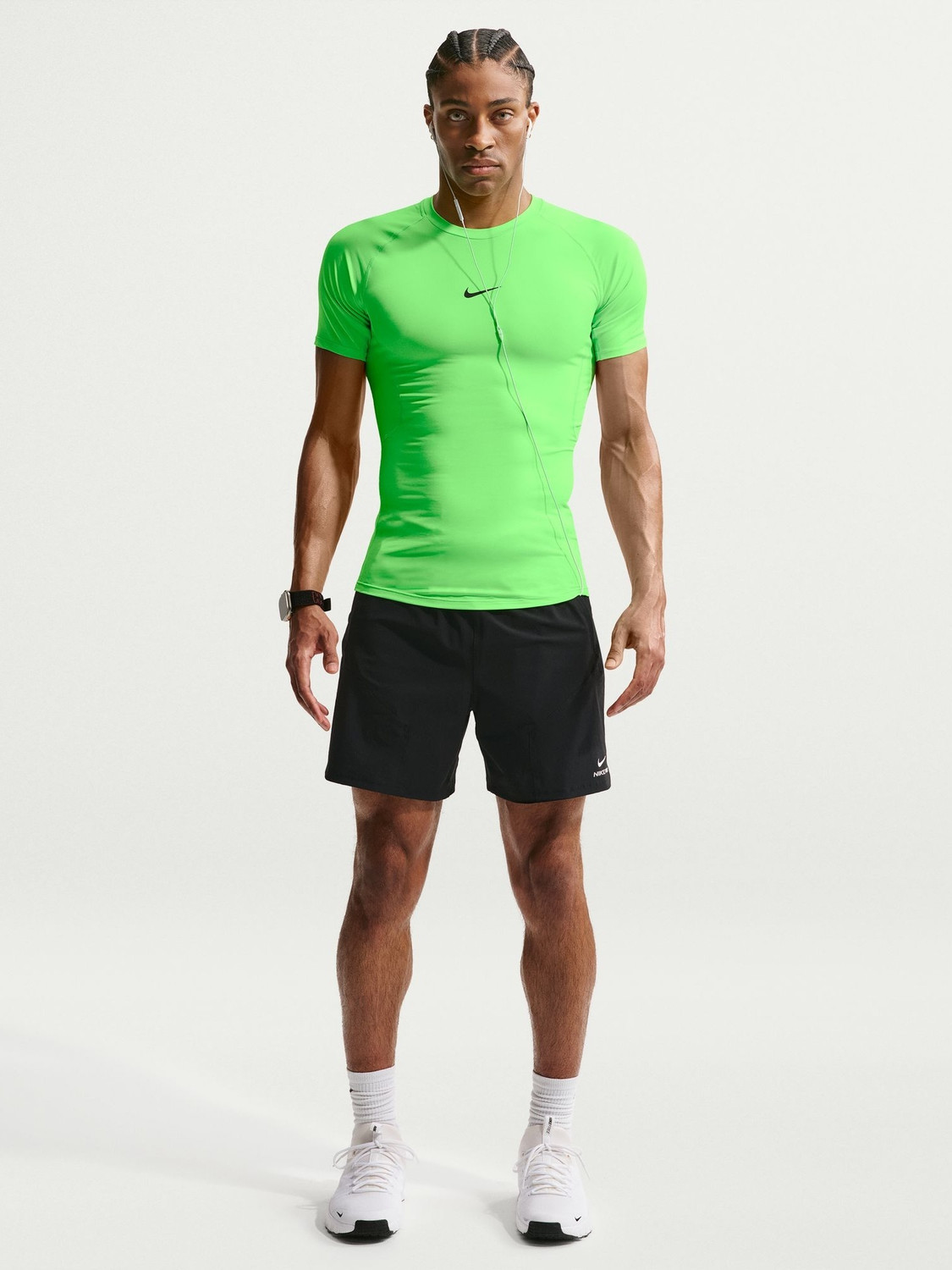 Image of NIKE Solid Men Round Neck Green T-Shirt