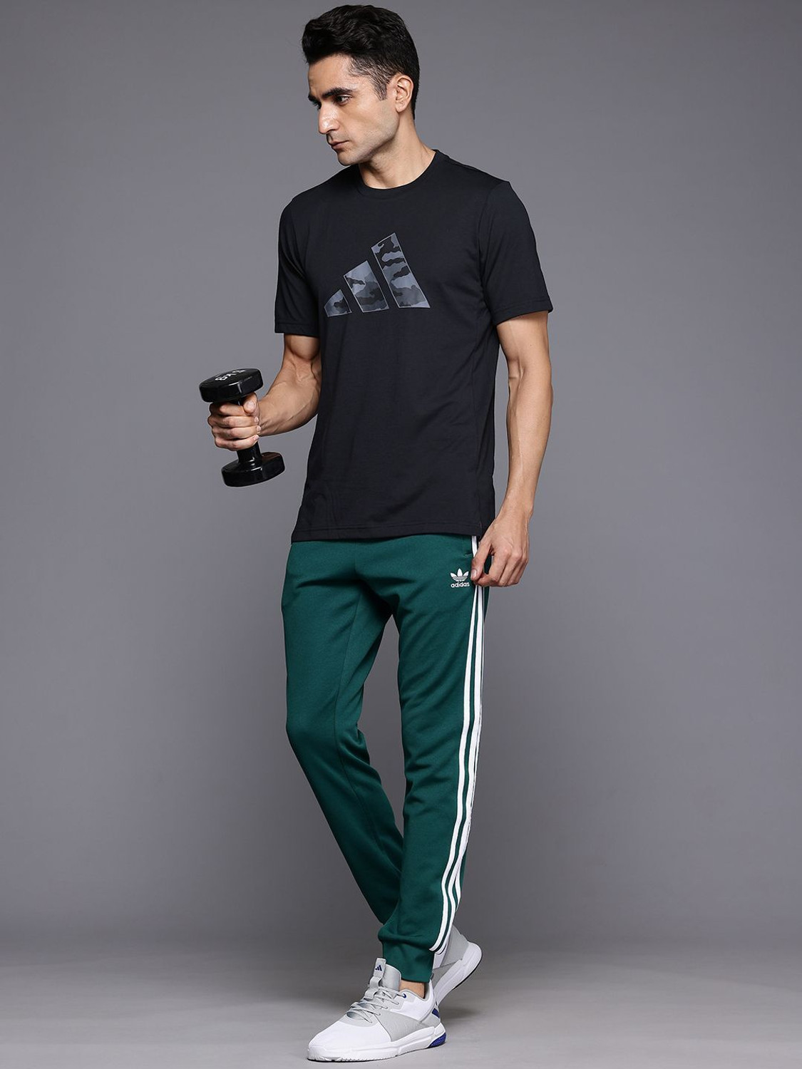 Image of ADIDAS Solid Men Crew Neck Black T-Shirt
