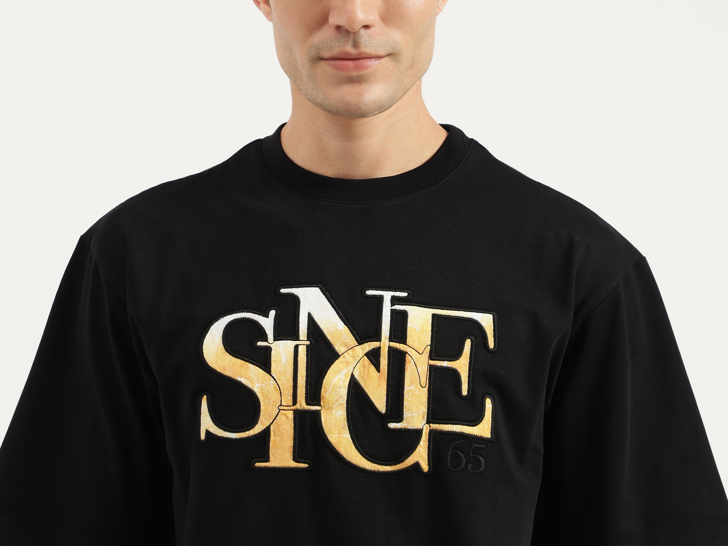 Image of United Colors of Benetton Typography Men Crew Neck Black T-Shirt