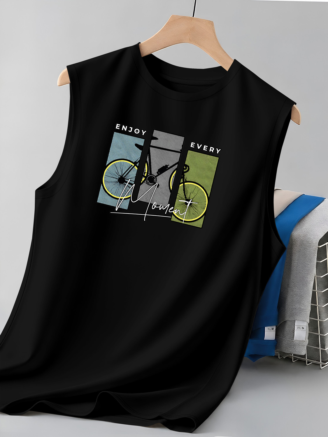 Image of KAJARU Printed Men Round Neck Black T-Shirt