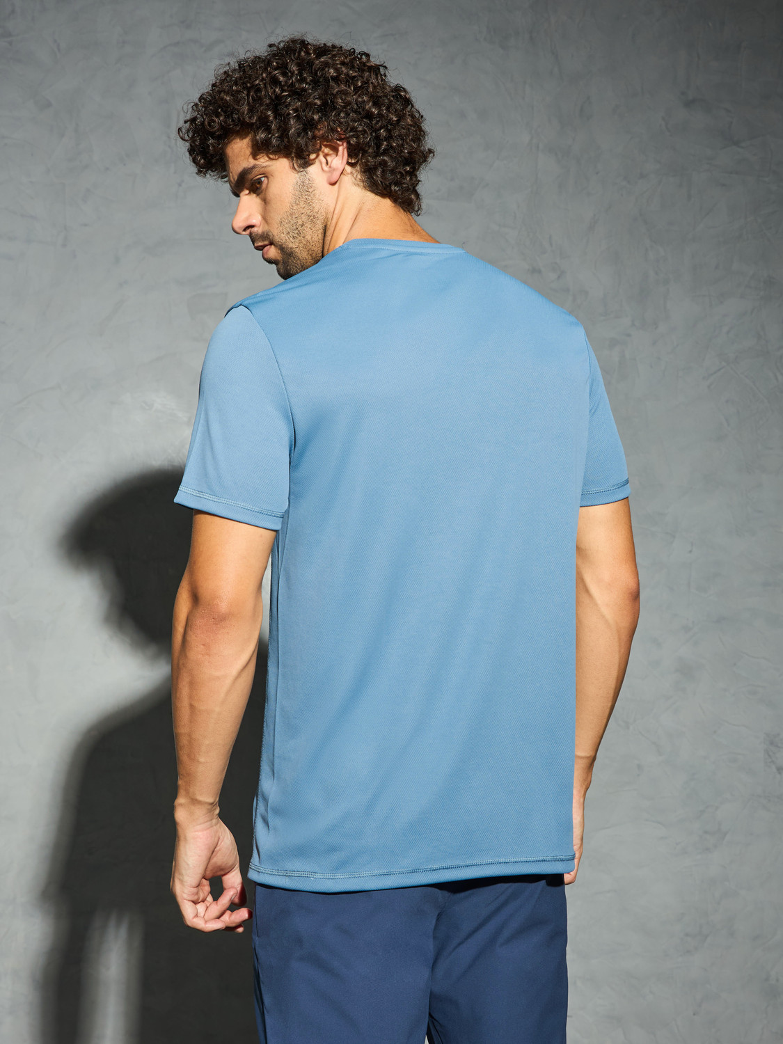 Image of TECHNOSPORT Solid Men Round Neck Blue T-Shirt