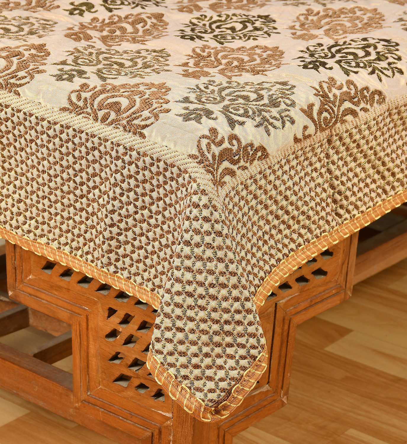 Image of Furnishing Hut Velvet 4 Seater Floral Table Cover