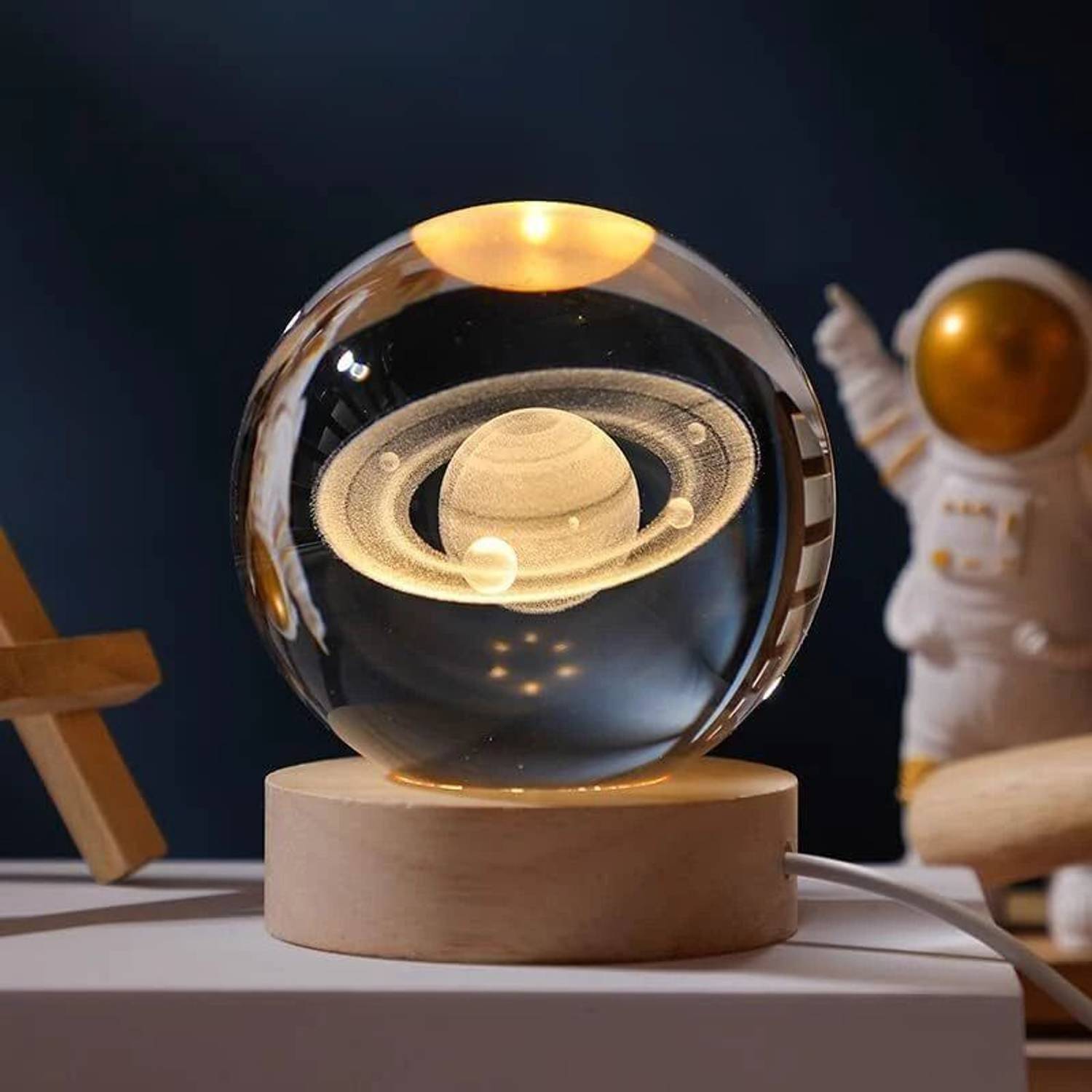 SIOPAWORLD 3D Saturn Crystal Ball, 3D Glass Ball Night Light Lamp