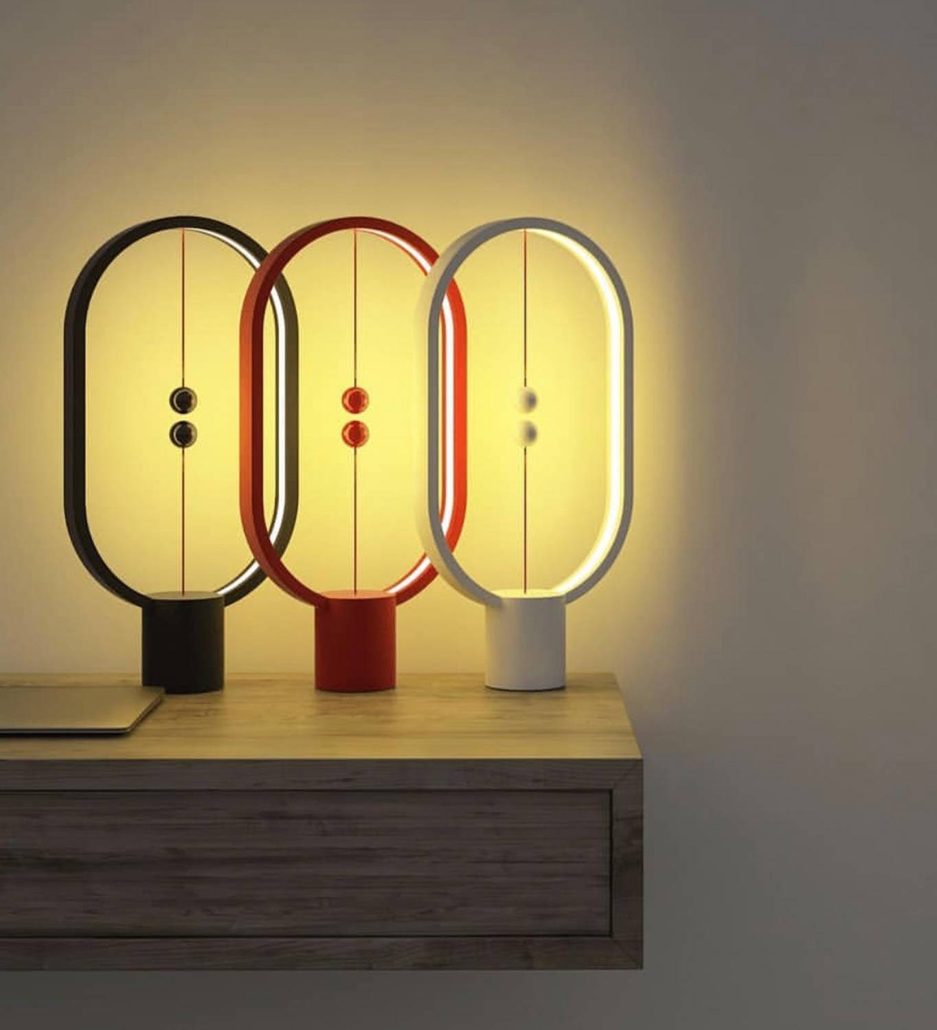 DesignNest Heng Balance Lamp Big Red Table Lamp (43.8 cm, Red)