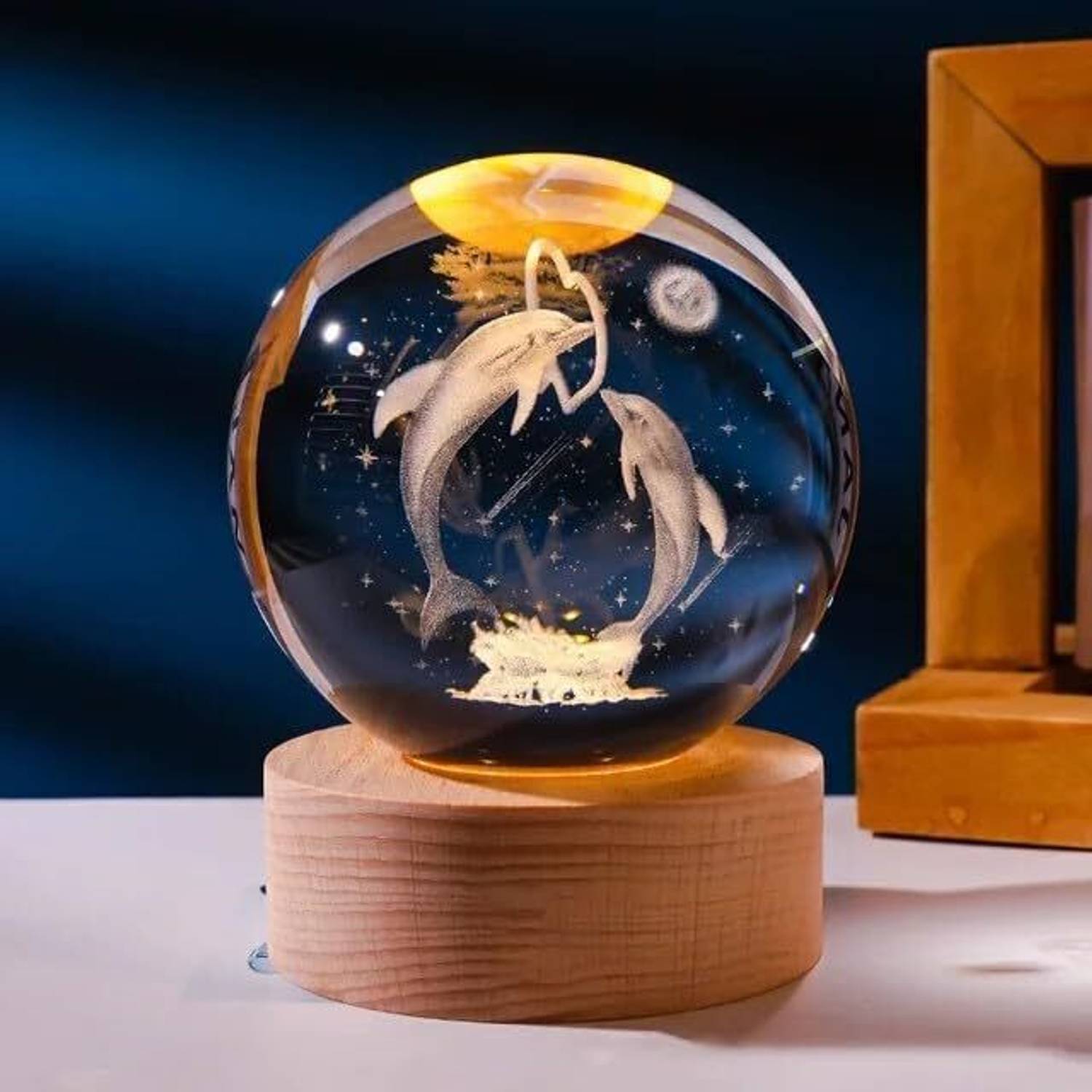 Aryamurti 3D Crystal Ball Dolphin Luminous Lamp with Wooden Base
