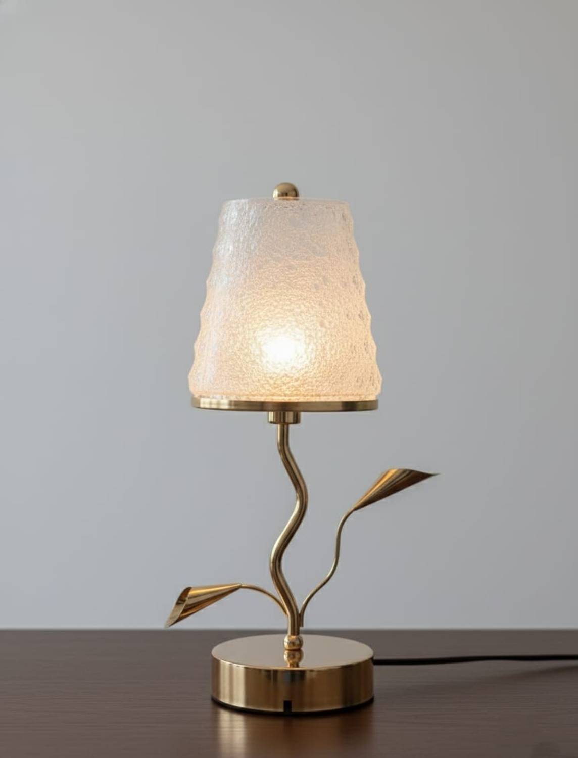 kishu Enterprises Table Lamp Leaf Table Lamp (34 cm, golden)