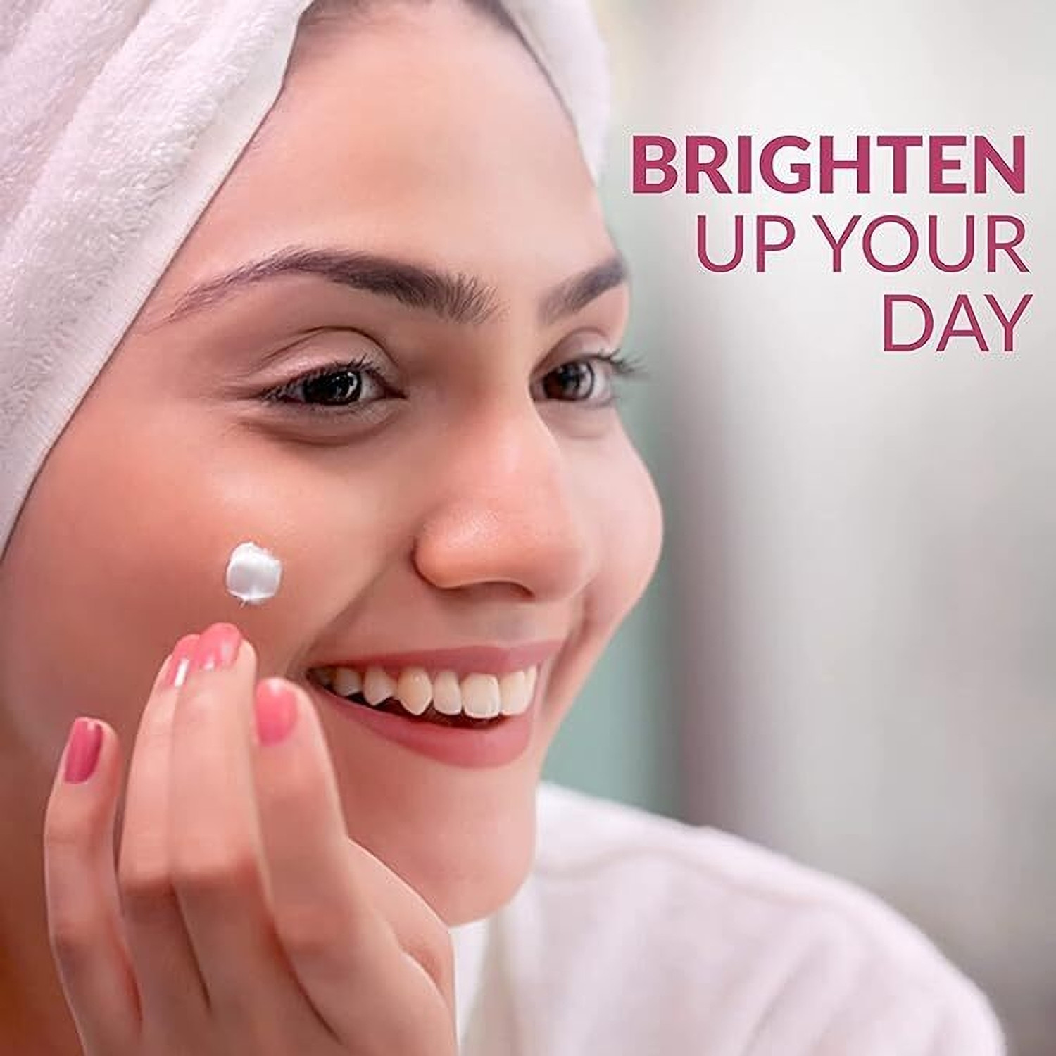 Image of White Tone Face Powder for Women, Get Oil-Free, Even-Toned Skin Instantly Pack Of 1