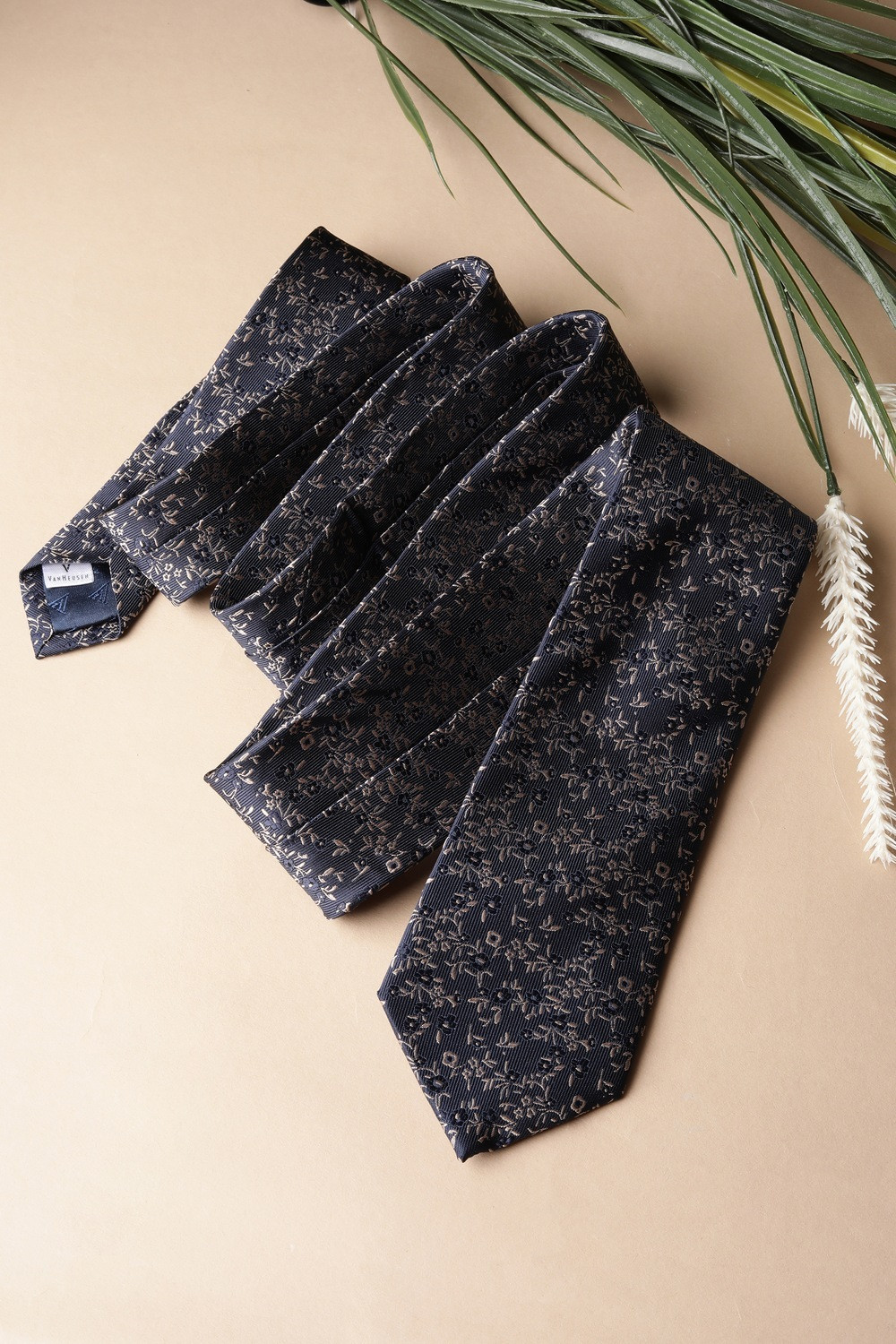 Image of VAN HEUSEN Embroidered Tie