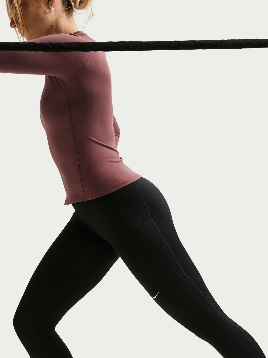 Image of NIKE Solid Women Black Tights