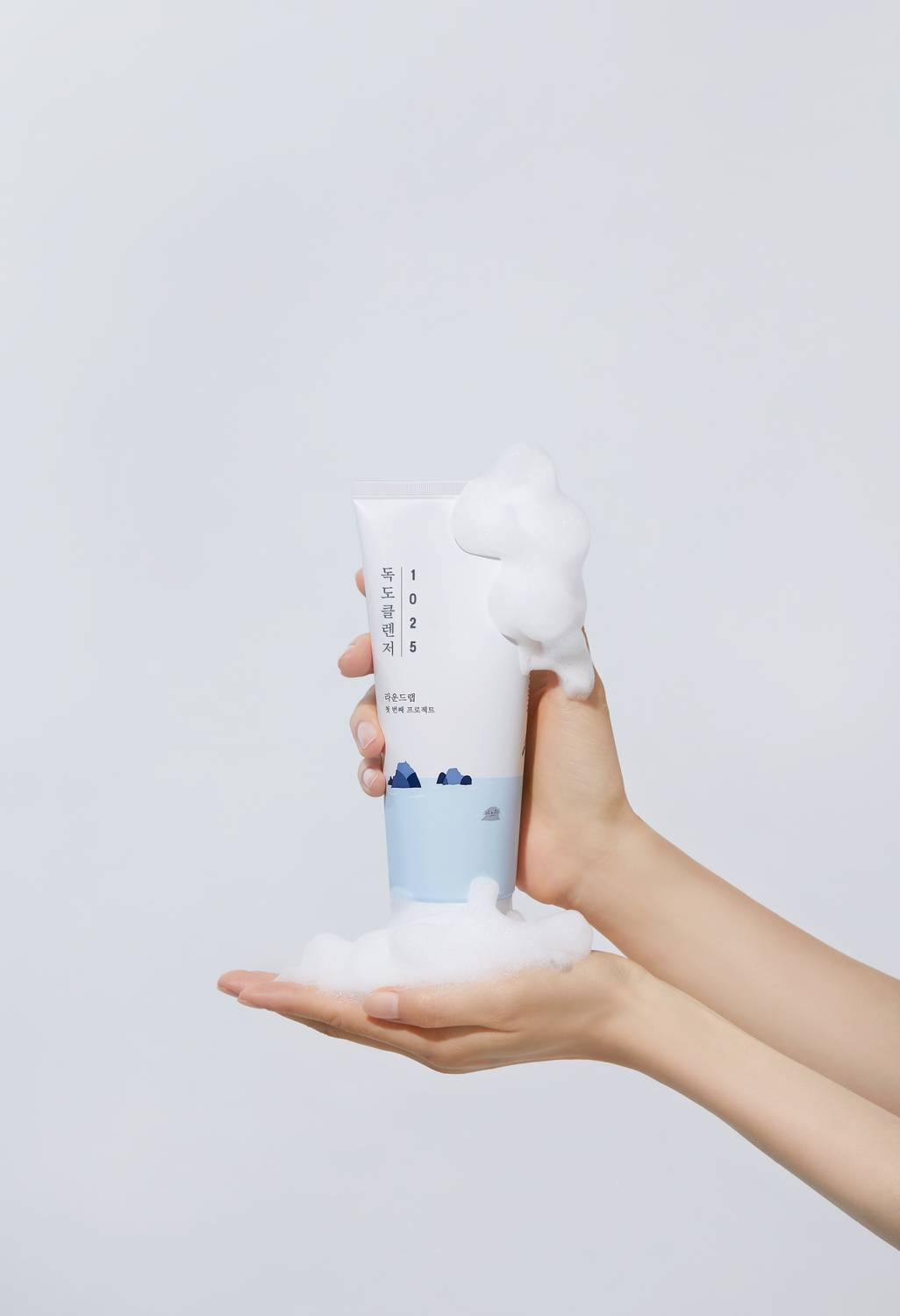 1025 DOKDO Cleanser Gentle Daily Foam Cleanser for Clear and Fresh Skin Men & Women - Image 3