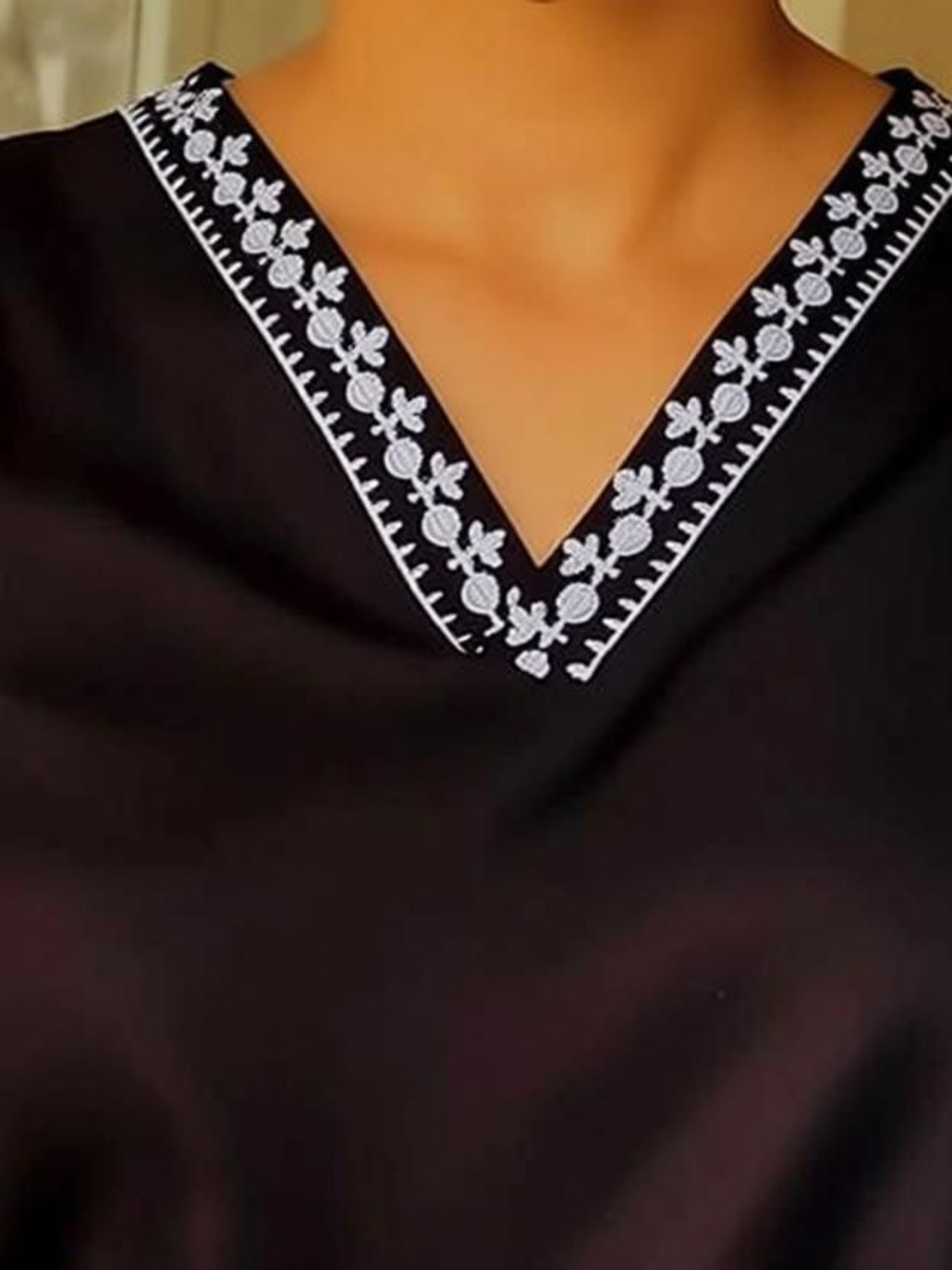 Image of JR JEZREEL Casual Solid Women Black Top