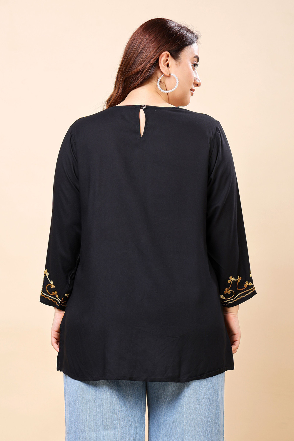 Image of VAAMII Casual Embroidered Women Black Top