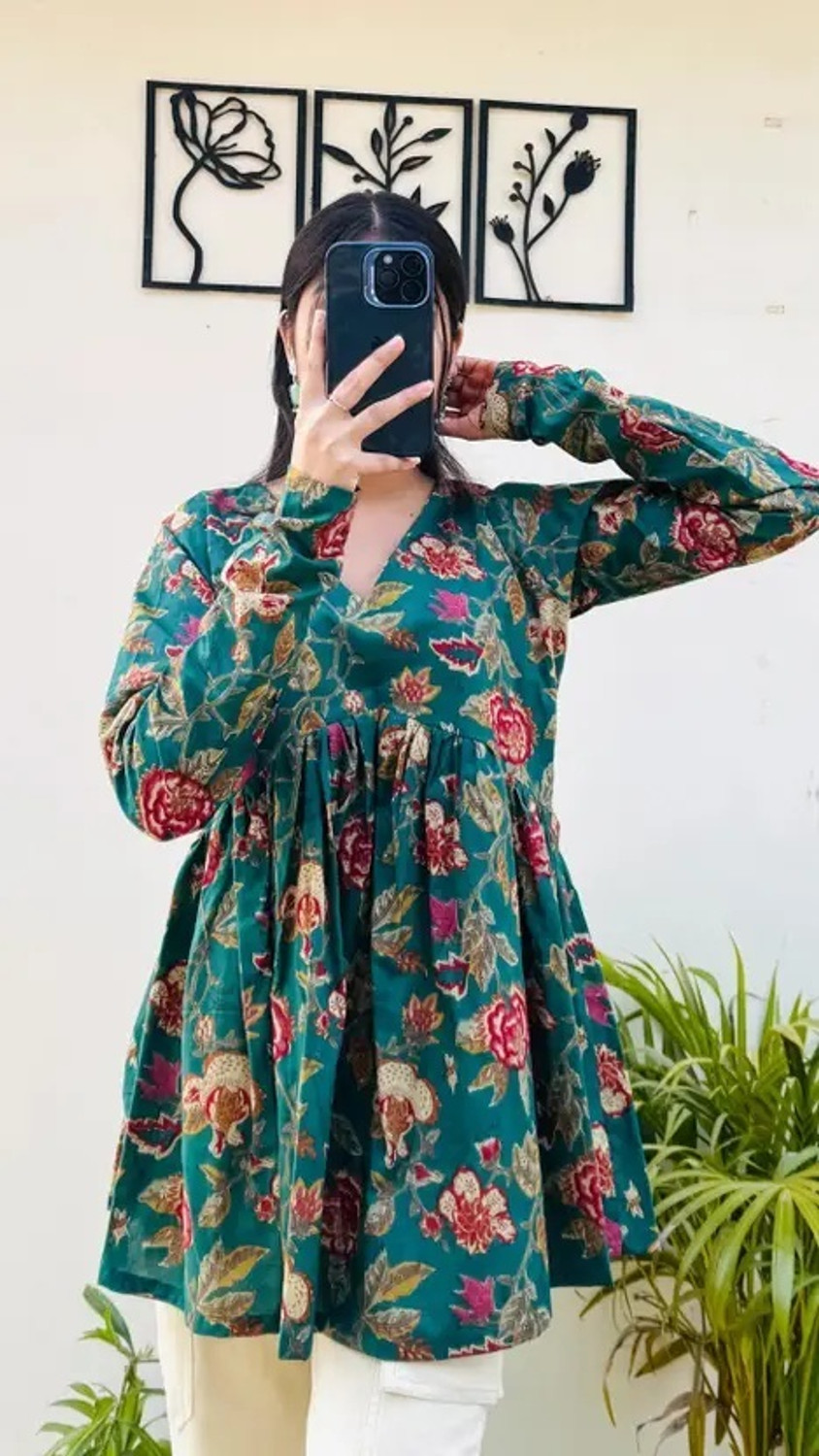 Image of BIBHATSU Casual Floral Print Women Black, Blue Top